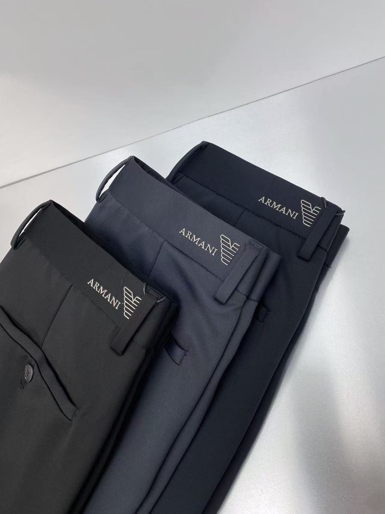 Amani Summer Thongs: Comfortable, Classy, Sophisticated Silver Waist Pants. - 图片 9