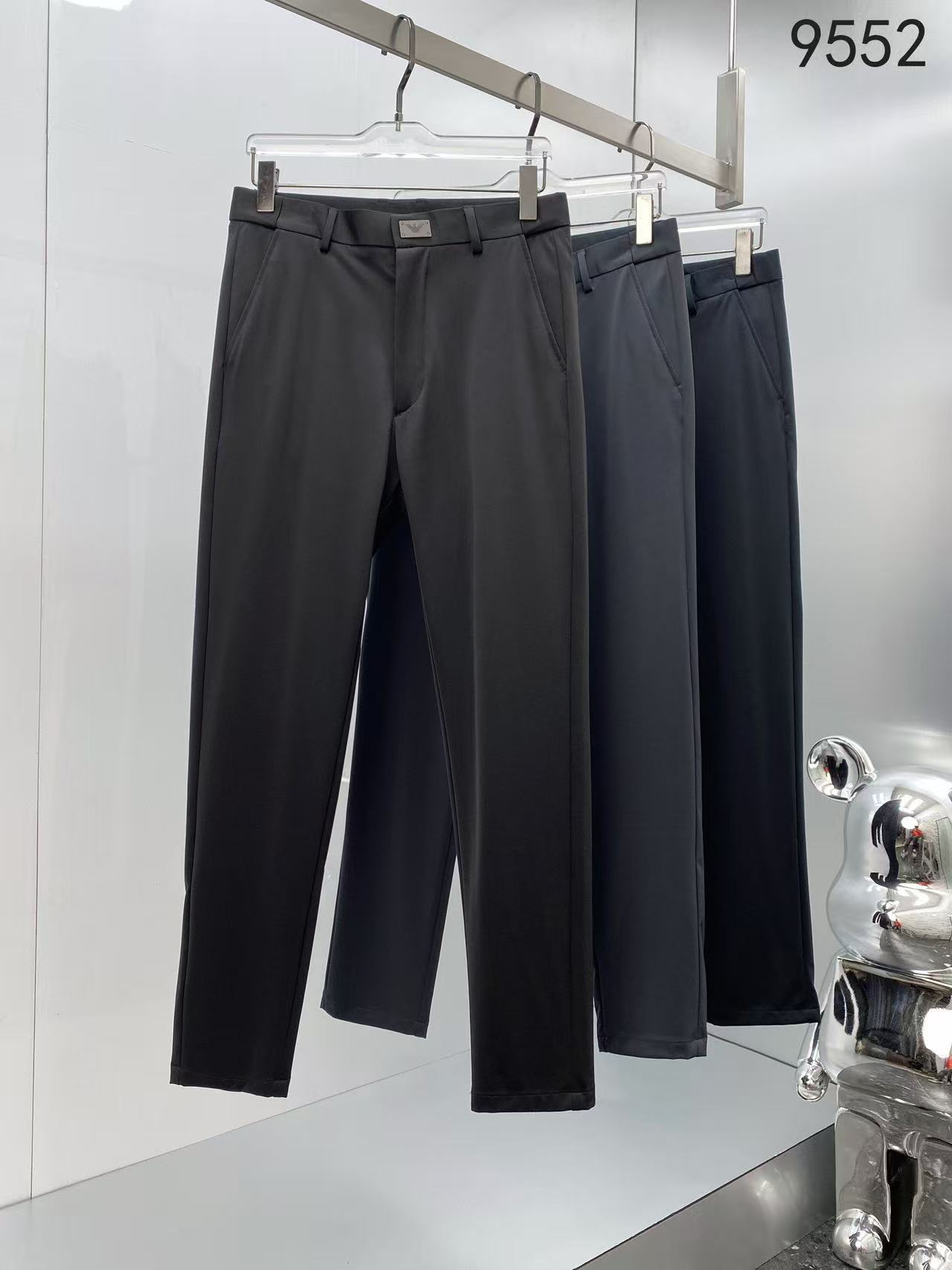 Amani Summer Thongs: Comfortable, Classy, Sophisticated Silver Waist Pants. - 图片 2