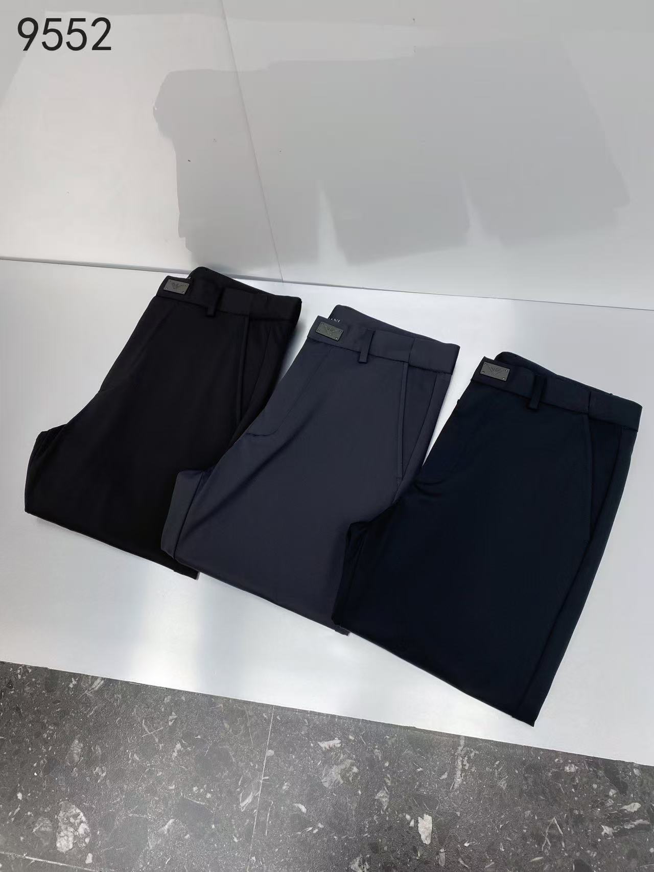 NO:432361,.【Armani】Simple and fashionable. Summer casual pants are very comfortable to wear, low-key and luxurious. They are very classy when worn. There is no need to say much about the style and cutting of the pants. The upper body is exquisite and vivid. The truly first-class quality is the true palace-grade casual pants, which are made of Turkish cotton, produce the most famous tannin cloth. The quality is excellent, and the pants are soft after heavy washing!  Straight-footed style, not picky, the upper body is absolutely stylish, the waist is inlaid with silver jewelry, extremely luxurious. 29-40.,,armani,alexander wang19860909.【 阿玛尼】简约时尚 夏天休闲裤身穿着非常舒适 低调不失奢华 穿出去非常有档次,裤型款式和裁剪亦无需多言 上身精致跃然.真正一等一顶级质料 真正殿堂级的休闲裤,选用土耳其的棉花 生产出最有名的单宁布 品质卓然,经过重水洗使得裤子很柔软！直脚的版型 不挑人 上身绝对的有型 裤腰镶嵌银饰达人设计 极度奢华.29-40.,,armani,alexander wang,Men's clothing