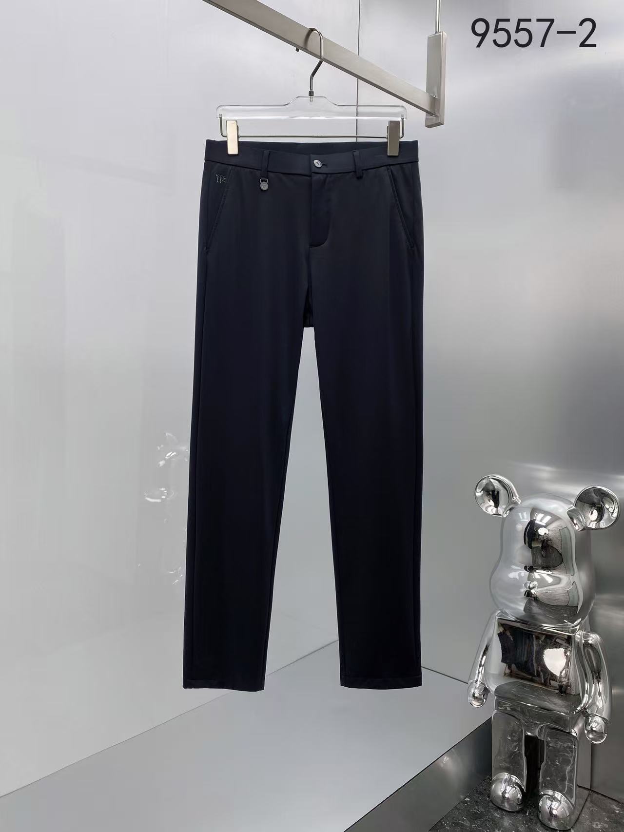 Stylish and Luxurious Summer Leisure Pants with Silver Waist Detail. - 图片 4