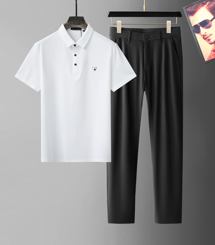 NO:599704,[Prada] Hot model a high-end!  Aristocratic Suit [Rose][Rose] Original quality exclusive high-quality suit from major brands, all of which are top-notch European and American designs and fabrics, works by the world's top designers, with elements of international fashion brands, embodying elegance, individuality, fashion [strong][strong][strong]. Our company does not attract customers with low prices, but starts with quality, taste, connotation and some top design elements. 175 140 catties, wearing L can wear 200 catties. Standard size  M-4XL.,,prada,alexander wang19860909【 普拉达】爆款a 高端 ！贵族套装 [玫瑰][玫瑰]原单品质独家首选高品质各大品牌套装,全是欧美顶级爆款花色及面料手工,世界顶尖设计师作品,具备国际时尚大牌元素,体现高雅、个性、时尚[强][强][强].本公司不是以低价格吸引客户,是以品质、品味、内涵以及一些顶级设计元素为起点.175 140斤 穿L 可以穿200斤.标准尺码 M-4XL.,,prada,alexander wang,Men's clothing