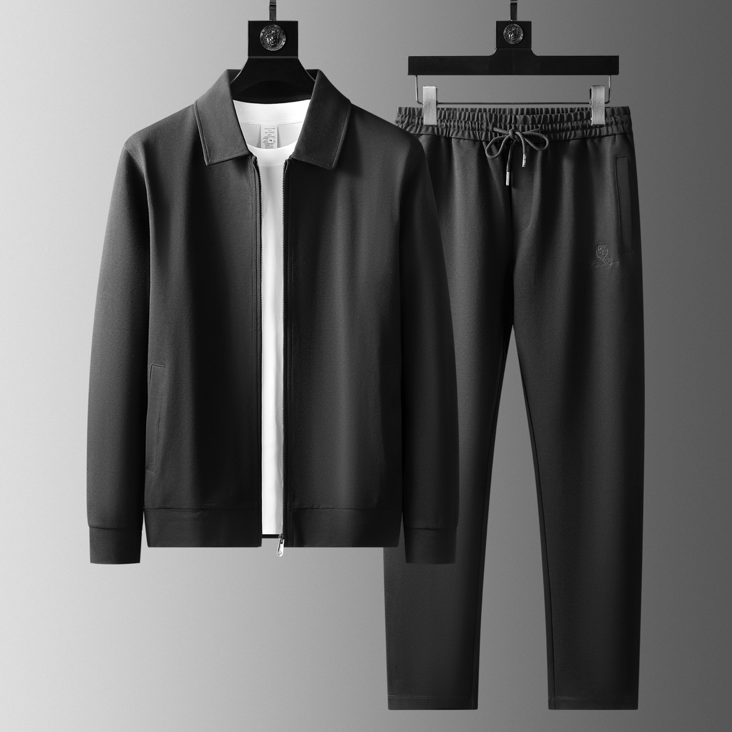 NO:599718,[LP] Hot model a high-end!  Aristocratic Suit [Rose][Rose] Original quality exclusive high-quality suit from major brands, all of which are top-notch European and American designs and fabrics, works by the world's top designers, with elements of international fashion brands, embodying elegance, individuality, fashion [strong][strong][strong]. Our company does not attract customers with low prices, but starts with quality, taste, connotation and some top design elements. 175 140 catties, wearing L can wear 200 catties. Standard size  M-4XL.,,loro piana,alexander wang19860909【 LP】爆款a 高端 ！贵族套装 [玫瑰][玫瑰]原单品质独家首选高品质各大品牌套装,全是欧美顶级爆款花色及面料手工,世界顶尖设计师作品,具备国际时尚大牌元素,体现高雅、个性、时尚[强][强][强].本公司不是以低价格吸引客户,是以品质、品味、内涵以及一些顶级设计元素为起点.175 140斤 穿L 可以穿200斤.标准尺码 M-4XL.,,loro piana,alexander wang,Men's clothing