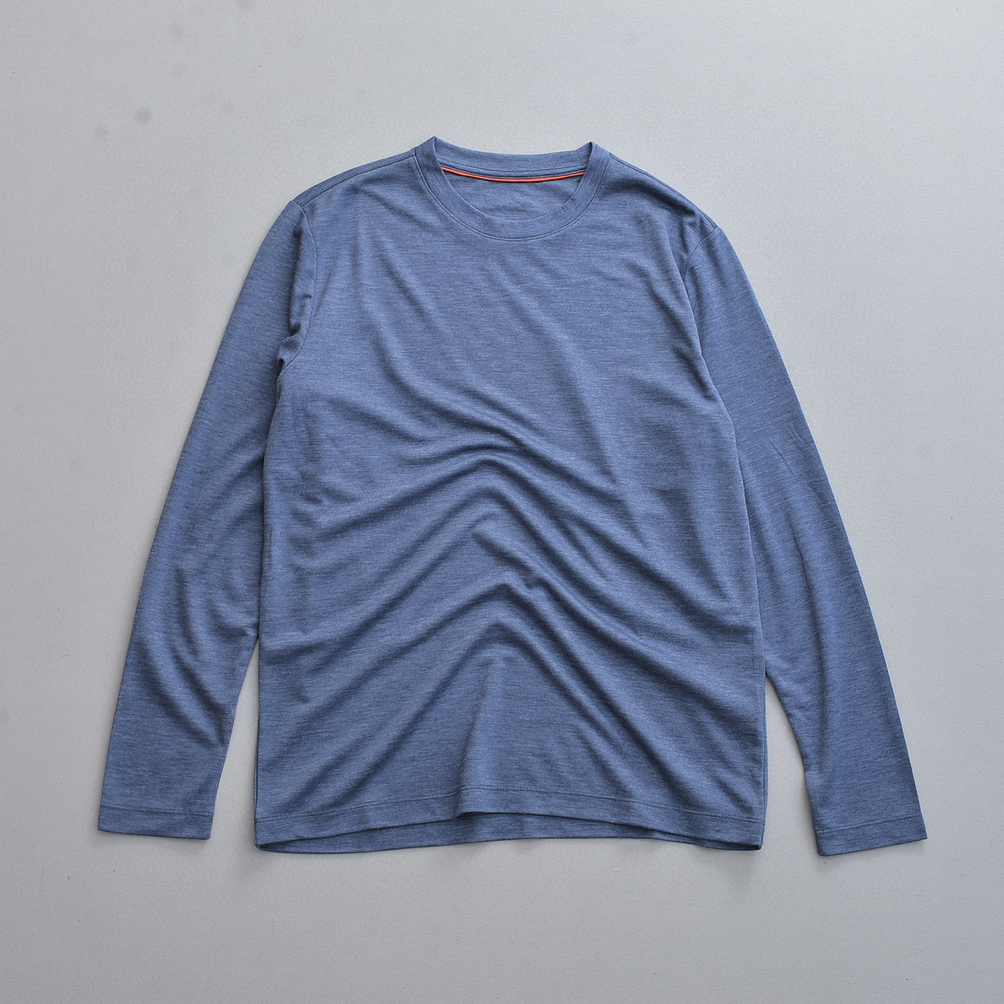 NO:599667,.【LP】Fashionable and simple early autumn bottoming shirt. It is famous for its simple and delicate design and high-quality details. It is perfectly cut and marked with the latest British hanging point thread technology on the back. It is more perfect and the materials are meticulous. It is suitable for any occasion. It feels excellent, comfortable and breathable! It is the choice of men who pay attention to practicality and quality. The quality of the original order is synchronized with the official website [strong]. New models are on the market and sold immediately. There are large stocks [handshake] 174 140 pounds. Wear L Max wears 190 pounds.M-3XL.,,loro piana,alexander wang19860909.【 LP】 时尚简约 早秋打底衫 简洁细腻的设计和高质细节而闻名,裁剪完美,后标最新英国吊点线技术,更加完美,用料一丝不苟,适合任何场合, 手感极佳 舒服又透气! 是注重实用和品质的男士的选择.原單品質 官網同步[强].新款上市 即转即卖 有大货[握手] 174 140斤 穿L 最大穿190斤.M-3XL.,,loro piana,alexander wang,Men's clothing