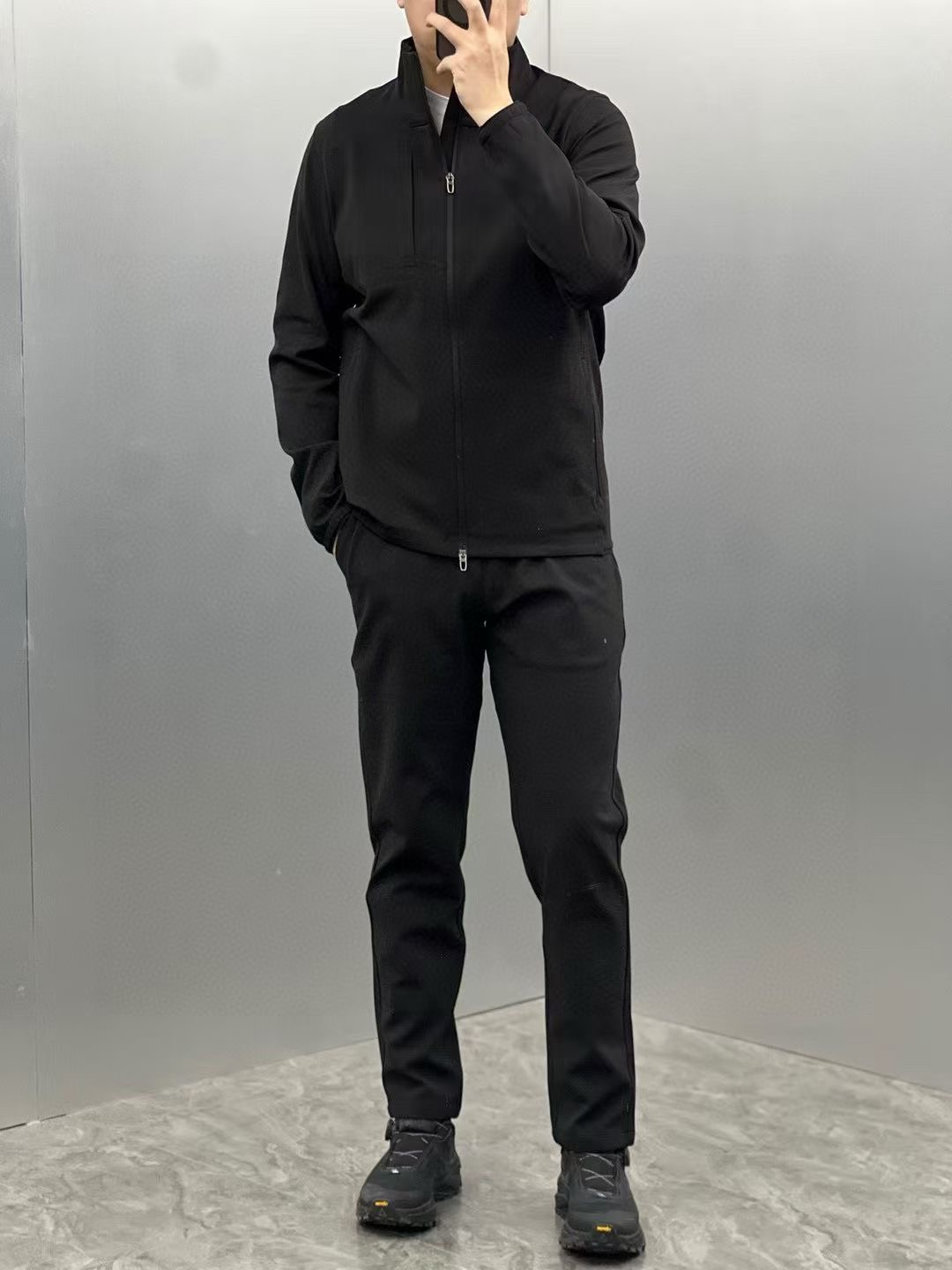 NO:544738,[Architecture Bird] Hot version a high-end!  Aristocratic suit [Rose][Rose] The original single-quality exclusive high-quality major brand suits are all top European and American styles and fabrics handmade, and the works of the world's top designers, with international fashion brands, reflecting elegance, personality, fashion. Our company does not attract customers at low prices, but starts with quality, taste, connotation and some top design elements. 140 catties wear L can wear 200 catties. Standard size M-4XL.,arc'teryx,alexander wang19860909【 始祖鸟】爆款a 高端 ！贵族套装 [玫瑰][玫瑰]原单品质独家首选高品质各大品牌套装,全是欧美顶级爆款花色及面料手工,世界顶尖设计师作品,具备国际时尚大牌元素,体现高雅、个性、时尚[强][强][强].本公司不是以低价格吸引客户,是以品质、品味、内涵以及一些顶级设计元素为起点. 140斤 穿L 可以穿200斤.标准尺码 M-4XL.,arc'teryx,alexander wang,Men's clothing