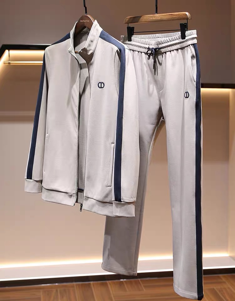 NO:595744,[Dior] Hot model a high-end!  Aristocratic Suit [Rose][Rose] Original quality exclusive high-quality suit from major brands, all of which are top-notch European and American designs and fabrics, works by the world's top designers, with elements of international fashion brands, embodying elegance, individuality, fashion [strong][strong][strong]. Our company does not attract customers with low prices, but starts with quality, taste, connotation and some top design elements. 175 140 catties, wearing L can wear 200 catties. Standard size  M-4XL.,,dior,alexander wang19860909【 迪奥】爆款a 高端 ！贵族套装 [玫瑰][玫瑰]原单品质独家首选高品质各大品牌套装,全是欧美顶级爆款花色及面料手工,世界顶尖设计师作品,具备国际时尚大牌元素,体现高雅、个性、时尚[强][强][强].本公司不是以低价格吸引客户,是以品质、品味、内涵以及一些顶级设计元素为起点.175 140斤 穿L 可以穿200斤.标准尺码 M-4XL.,,dior,alexander wang,Men's clothing