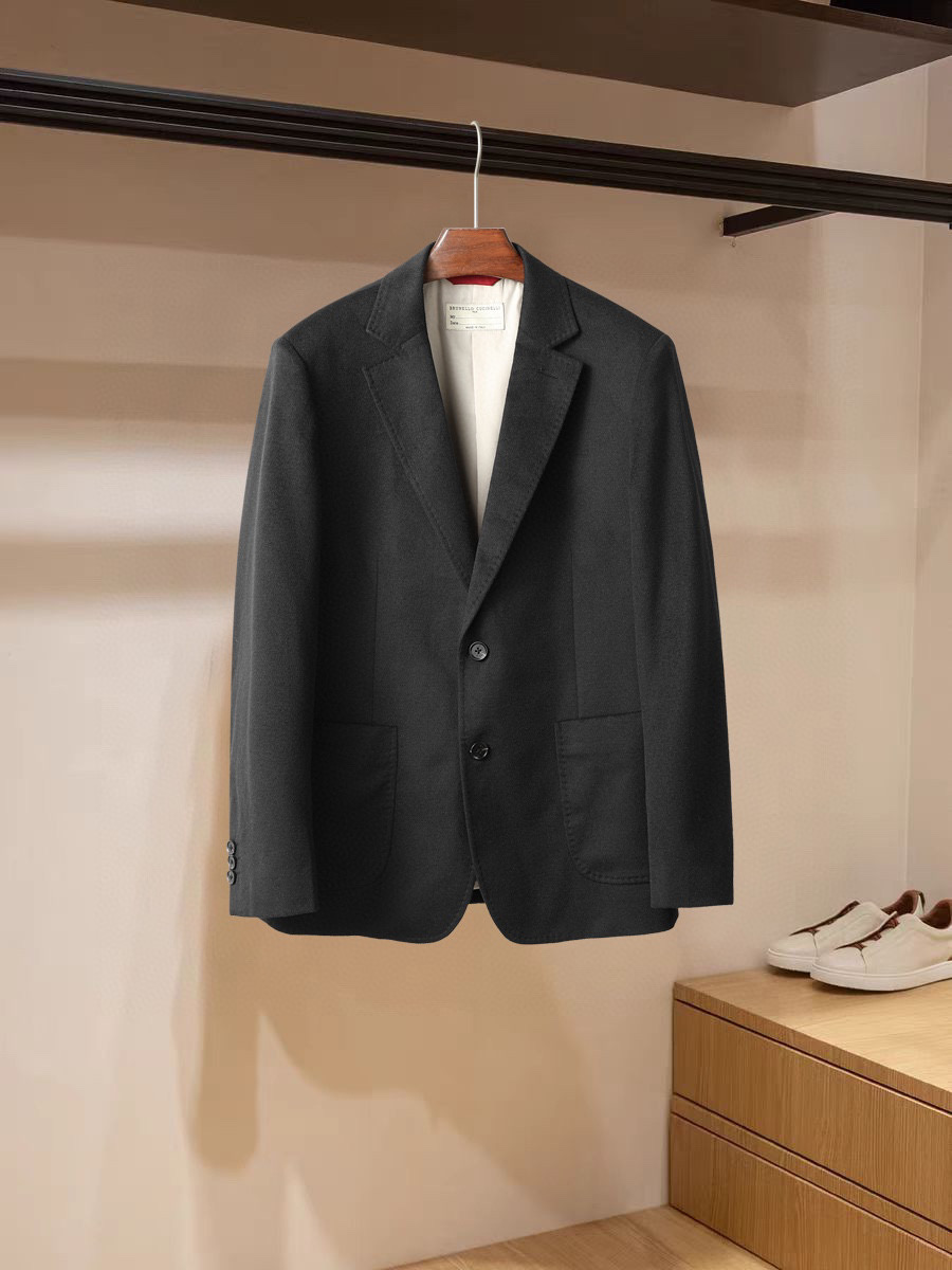 NO:595742,[Bruti] Early autumn simple. Suits, jackets, windbreakers, noble high-level orders, high standard customization, very stylish upper body, classic and versatile, customer-supplied hardware, each one has a unique logo, can be matched with any fashion in winter. Real top order, the version is also very good, slim version, highly recommended. 175 140 pounds to wear L, the maximum wear is about 190 pounds. It is recommended to report the height and weight matching. M-3XL.,,jackets &  coats,alexander wang19860909【 布鲁提】早秋简约.西服 夹克 风衣贵族高级别要求订单 高标准定制　上身非常有型 经典百搭 客供五金 每颗都有独特logo 冬季任何时装都可以搭配　真正的顶级订单 版型上也是非常的好 修身版型 强烈推荐.175 140斤穿L 最大穿190斤左右 .建 议报身高体重配码 .M-3XL.,,jackets & coats,alexander wang,Men's clothing