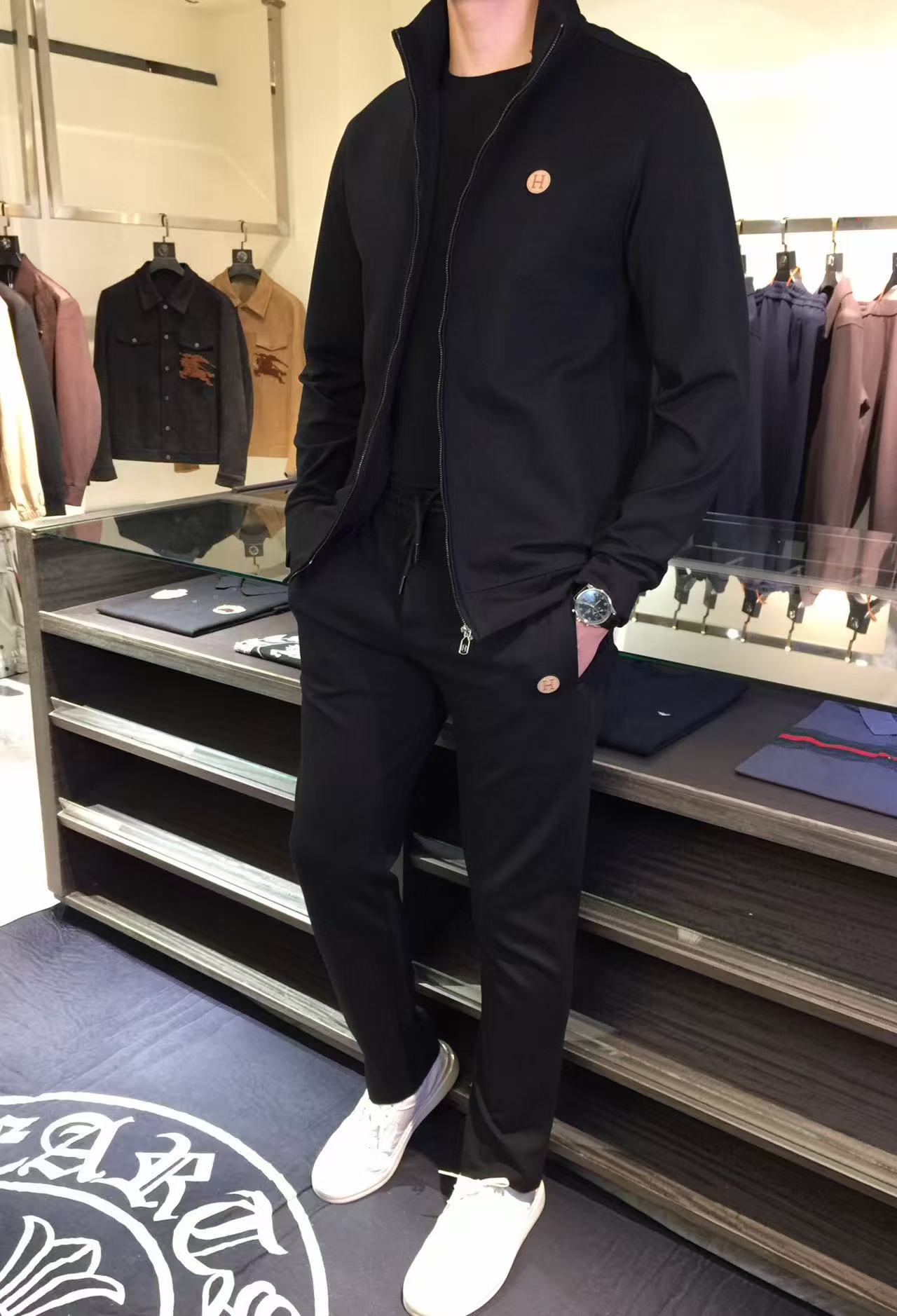 NO:595750,[Hermès] Hot model a high-end!  Aristocratic Suit [Rose][Rose] Original quality exclusive high-quality suit from major brands, all of which are top-notch European and American designs and fabrics, works by the world's top designers, with elements of international fashion brands, embodying elegance, individuality, fashion [strong][strong][strong]. Our company does not attract customers with low prices, but starts with quality, taste, connotation and some top design elements. 175 140 catties, wearing L can wear 200 catties. Standard size  M-4XL.,,hermes,alexander wang19860909【 爱马仕】爆款a 高端 ！贵族套装 [玫瑰][玫瑰]原单品质独家首选高品质各大品牌套装,全是欧美顶级爆款花色及面料手工,世界顶尖设计师作品,具备国际时尚大牌元素,体现高雅、个性、时尚[强][强][强].本公司不是以低价格吸引客户,是以品质、品味、内涵以及一些顶级设计元素为起点.175 140斤 穿L 可以穿200斤.标准尺码 M-4XL.,,hermes,alexander wang,Men's clothing