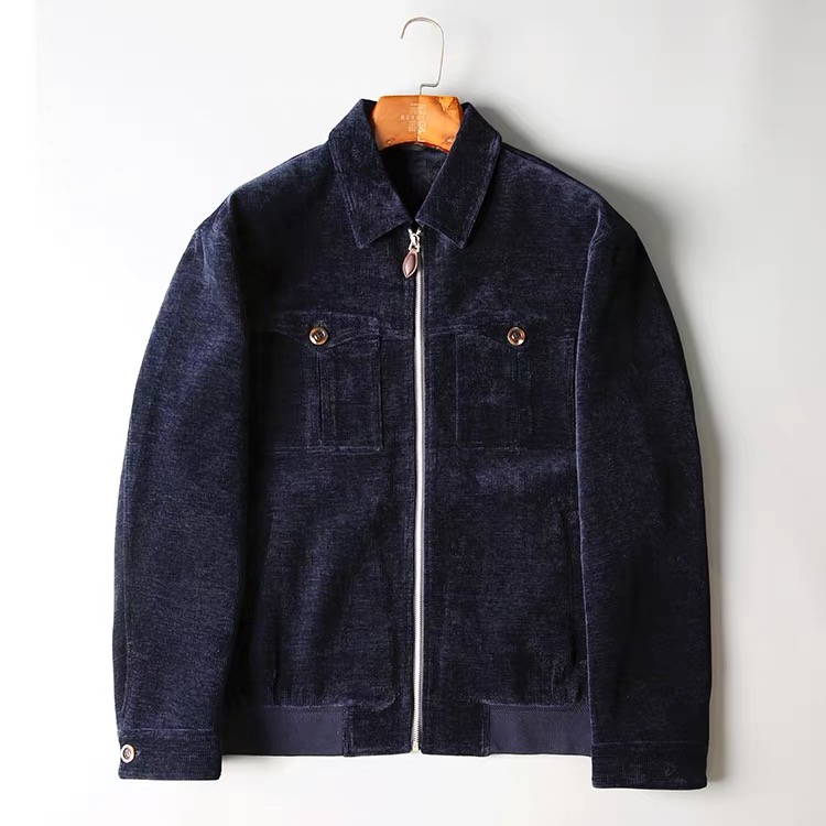 NO:595806,.LP's new product, casual jacket; available in two colors, blue and brown; retro Hong Kong style corduroy fabric; delicate, soft, comfortable and breathable; casual and versatile; available in stock M-3XL.,,loro piana,jackets & coats,alexander wang19860909.LP 补单新品,休闲夹克；二色齐发,兰色与咖色；复古港风灯蕊绒面料；贴肤细腻柔软舒适透气；休闲随性百搭；现货供应M-3XL.,,loro piana,jackets & coats,alexander wang,Men's clothing