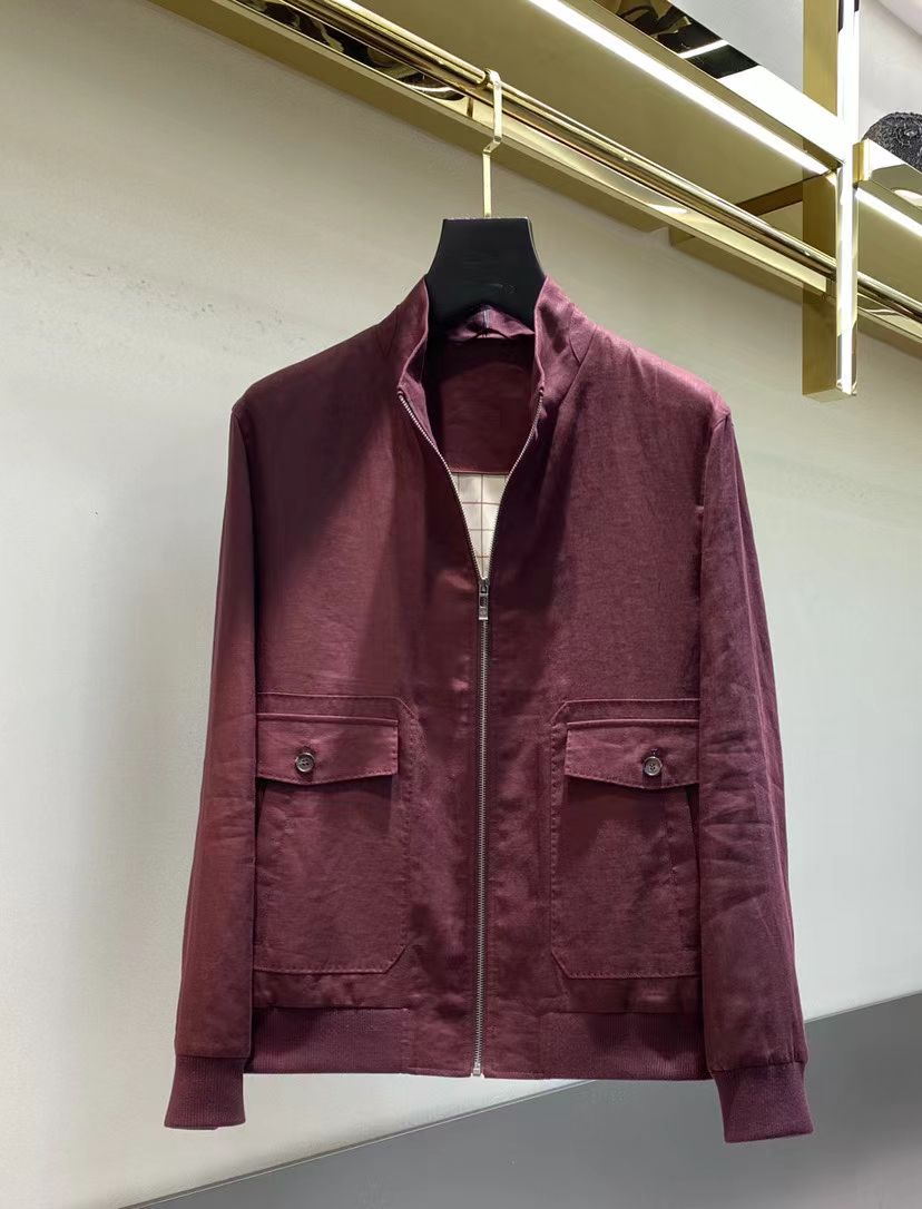 NO:729882,【LP】--Support replacement after the new year. Worn, washed, no tags, smelly, no after-sales service--new spring simple. Jackets, windbreakers, high-level requirements for aristocratic orders, high standard customization. The upper body is very stylish, classic and versatile, customer-supplied hardware. Each one has a unique logo. It can be matched with any fashion in winter. A true top order. The version is also very good. Slim version is highly recommended. 175. Wear L for 140 pounds. The maximum wear is about 190 pounds. Built.  Negotiable height and weight sizing .M-3XL.,,loro piana,jackets & coats,19860909【 LP】--支持年后退换 穿过 洗过 没吊牌 有异味一律不售后--新春季简约.夹克 风衣贵族高级别要求订单 高标准定制　上身非常有型 经典百搭 客供五金 每颗都有独特logo 冬季任何时装都可以搭配　真正的顶级订单 版型上也是非常的好 修身版型 强烈推荐.175 140斤穿L 最大穿190斤左右 .建 议报身高体重配码 .M-3XL.,,loro piana,jackets & coats,,Men's clothing