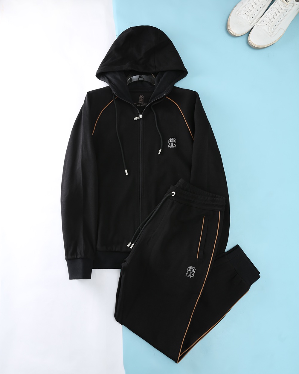 NO:729782,【BC】--Supports replacement after the year, worn, washed, smelly, no tags, no after-sales service--hot style a high-end!  Aristocratic Suit [Rose][Rose] Original quality exclusive high-quality suit from major brands, all of which are top-notch European and American designs and fabrics, works by the world's top designers, with elements of international fashion brands, embodying elegance, individuality, fashion [strong][strong][strong]. Our company does not attract customers with low prices, but starts with quality, taste, connotation and some top design elements. 175 140 catties, wearing L can wear 200 catties. Standard size  M-4XL.,,19860909【 BC】--支持年后退换 穿过 洗过 有异味 没吊牌一律不售后--爆款a 高端 ！贵族套装 [玫瑰][玫瑰]原单品质独家首选高品质各大品牌套装,全是欧美顶级爆款花色及面料手工,世界顶尖设计师作品,具备国际时尚大牌元素,体现高雅、个性、时尚[强][强][强].本公司不是以低价格吸引客户,是以品质、品味、内涵以及一些顶级设计元素为起点.175 140斤 穿L 可以穿200斤.标准尺码 M-4XL.,,,Men's clothing