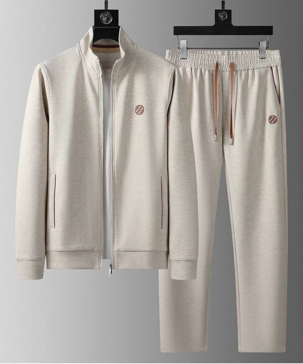 NO:842076,[Emenia Ermenegildo Zegna] Hot model a high-end!  Aristocratic Suit [Rose][Rose] The original quality is the exclusive first choice for high-quality suits from major brands. They are all top-notch designs and fabrics in Europe and America. Works by the world's top designers, with elements of international fashion brands, embodying elegance, personality, and fashion [strong][strong][strong]. Our company does not attract customers with low prices, but starts with quality, taste, connotation, and some top design elements. Wearing L at 140 pounds can wear 200 pounds. Standard size  M-4XL.,,zegna,19860909【 杰尼亚】爆款a 高端 ！贵族套装 [玫瑰][玫瑰]原单品质独家首选高品质各大品牌套装,全是欧美顶级爆款花色及面料手工,世界顶尖设计师作品,具备国际时尚大牌元素,体现高雅、个性、时尚[强][强][强].本公司不是以低价格吸引客户,是以品质、品味、内涵以及一些顶级设计元素为起点. 140斤 穿L 可以穿200斤.标准尺码 M-4XL.,,zegna,,Men's clothing
