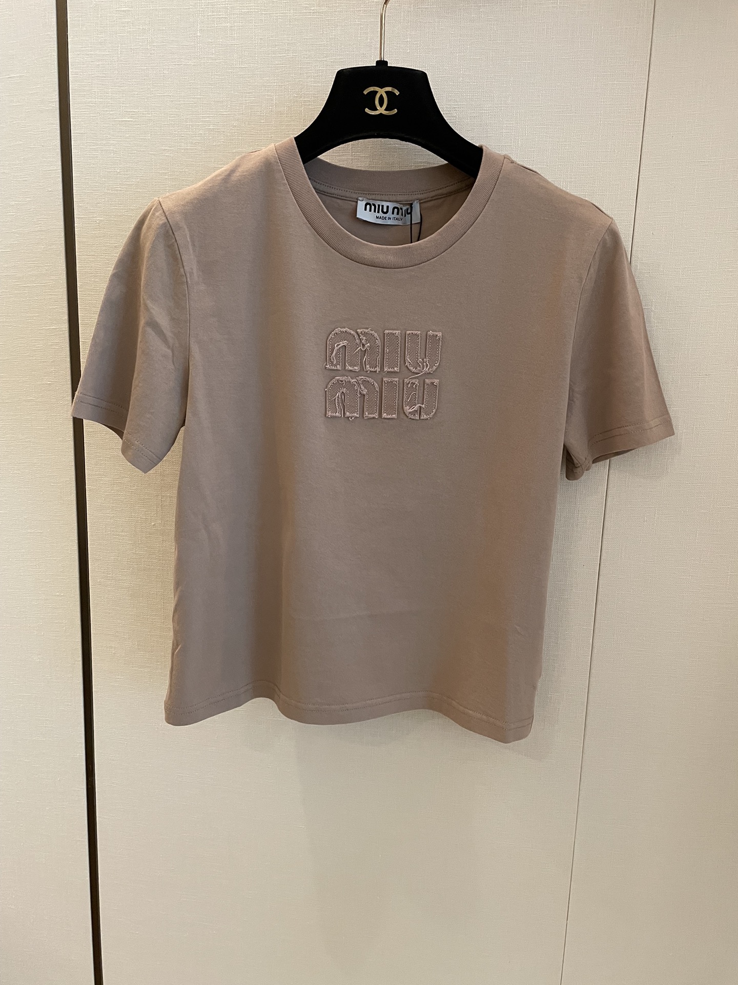 MiuMiu Vêtements Chemises & Chemisiers T-Shirt Collection printemps – été Manches courtes