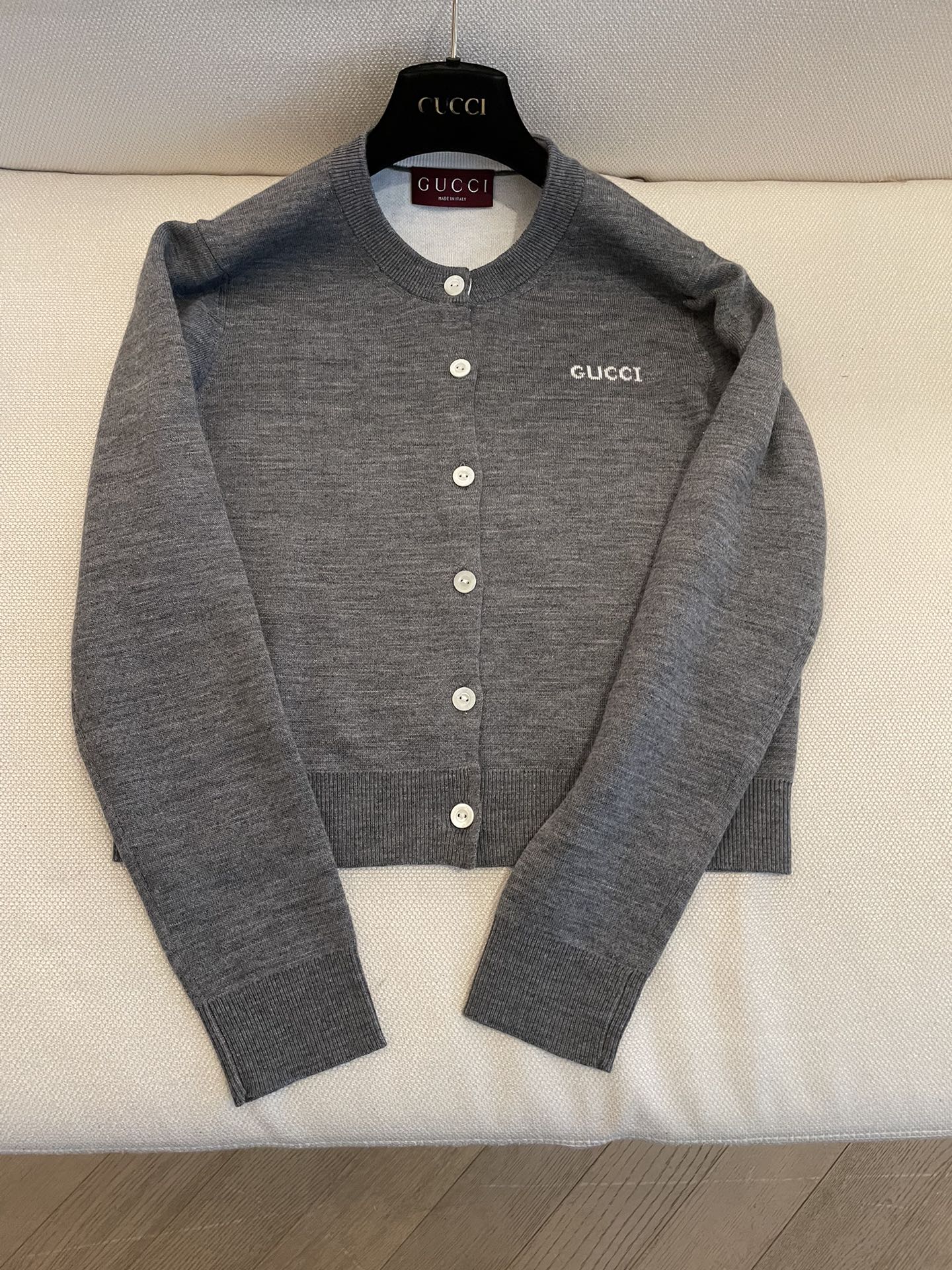 The Best
 Gucci Wholesale
 Clothing Cardigans Knit Sweater Grey Knitting Fall/Winter Collection Casual