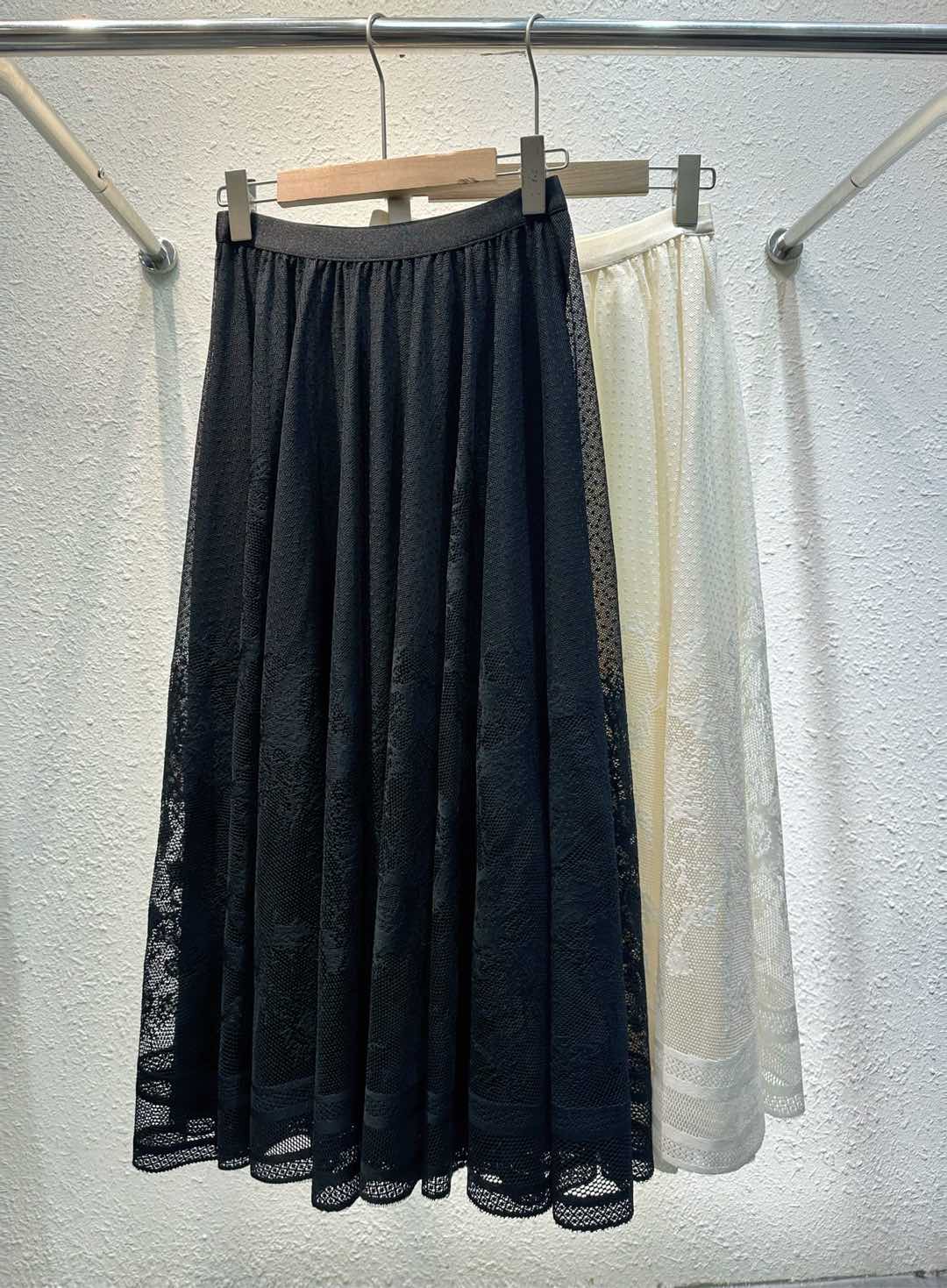 NO:319931,New early spring styles are available in stock [Dispatch] [Dispatch] Di*o*r latest new big lace skirt, craft hook, polka dot lace fabric classic and fashionable [Strong] universal elastic waist, strong inclusiveness, off-white, black SMLXL,, skirts,alexander wang19860909早春新款现货发[發][發]Di*o*r最新新款大摆蕾丝半裙 工艺勾花 波点蕾丝面料经典时髦[强] 万能松紧腰 包容性强 米白色 黑色 SMLXL,,skirts,alexander wang,Women's clothing