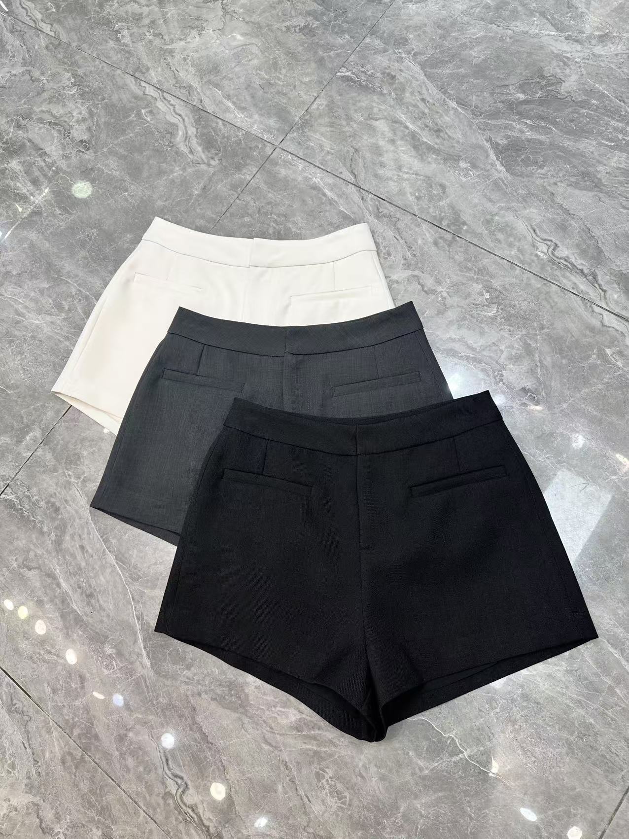 NO:319036,New spring and summer trousers, sausages, new [Wow][Wow] A very fashionable and versatile item with a very good style. There is no need to say more about the hot order, sales champion. Gray beige black. SMLXL, shorts, alexander wang.19860909春夏新款裤飒短裤上新[哇][哇]非常洋气版型很好的一款百搭单品 无需多说的补单爆款,销量冠军 灰色米白色黑色 SMLXL,,shorts,alexander wang,Women's clothing