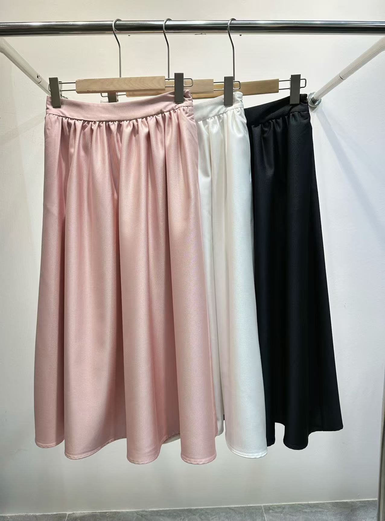 NO:319001,New French skirts in spring and summer, new [hair][hair], clean silk fabric, draped texture, bright and versatile colors, very summer refreshing colors, invincible and versatile Super running volume [strong][strong] White Pink Black SMLXL,, skirts,alexander wang19860909春夏新款法式半裙上新[發][發] 净版丝毛面料 垂感质地上乘 颜色艳丽百搭 非常夏天清爽的色彩 无敌百搭 超级跑量[强][强] 白色 粉色 黑色 SMLXL,,skirts,alexander wang,Women's clothing