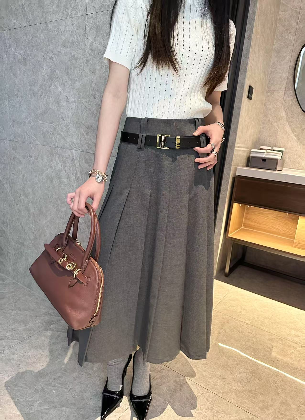 NO:318997,Gray model upper body picture, alexander wang19860909灰色模特上身图,,alexander wang,Women's clothing