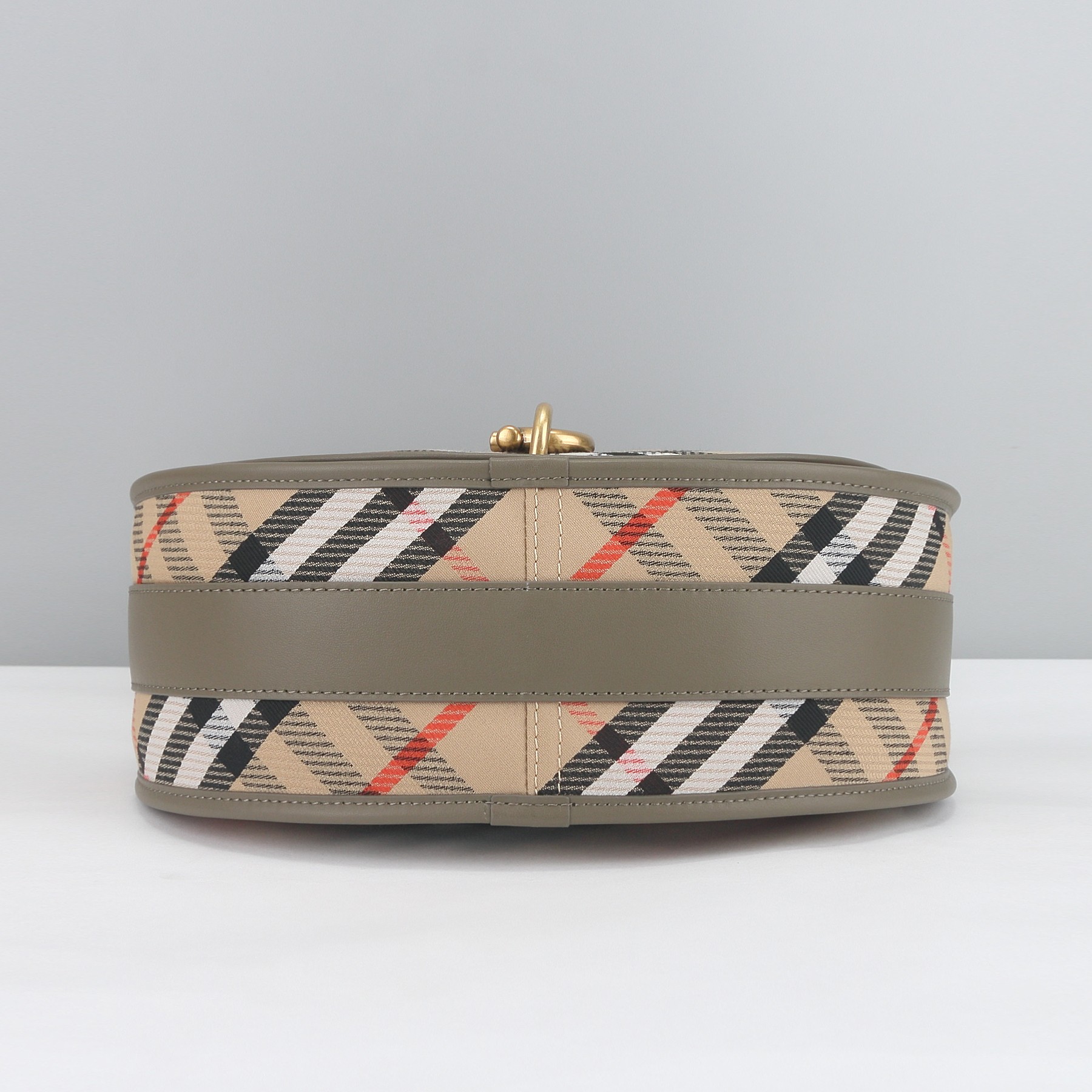 버버리 체크 메시 숄더 메신저백 상세 이미지 6