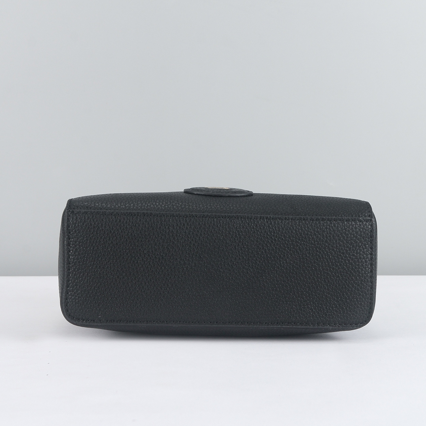 B's Vanity bag is made of cotton blended fabric and crafted in an Italian workshop photo 4
