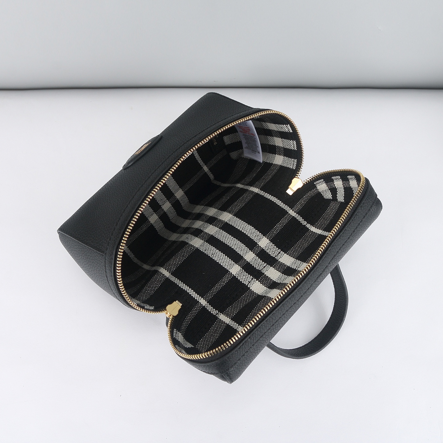 B's Vanity bag is made of cotton blended fabric and crafted in an Italian workshop photo 5