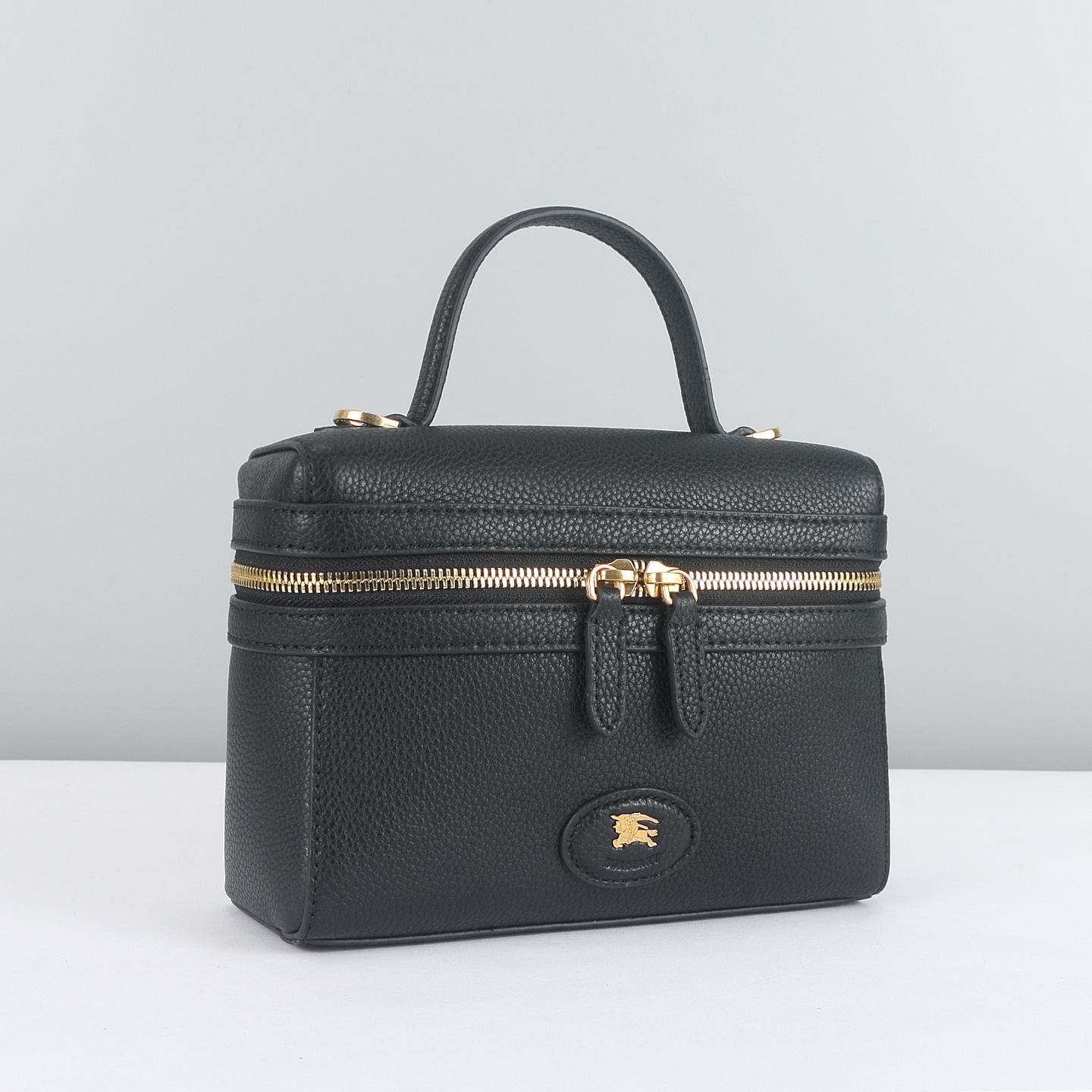 B's Vanity bag is made of cotton blended fabric and crafted in an Italian workshop photo 6
