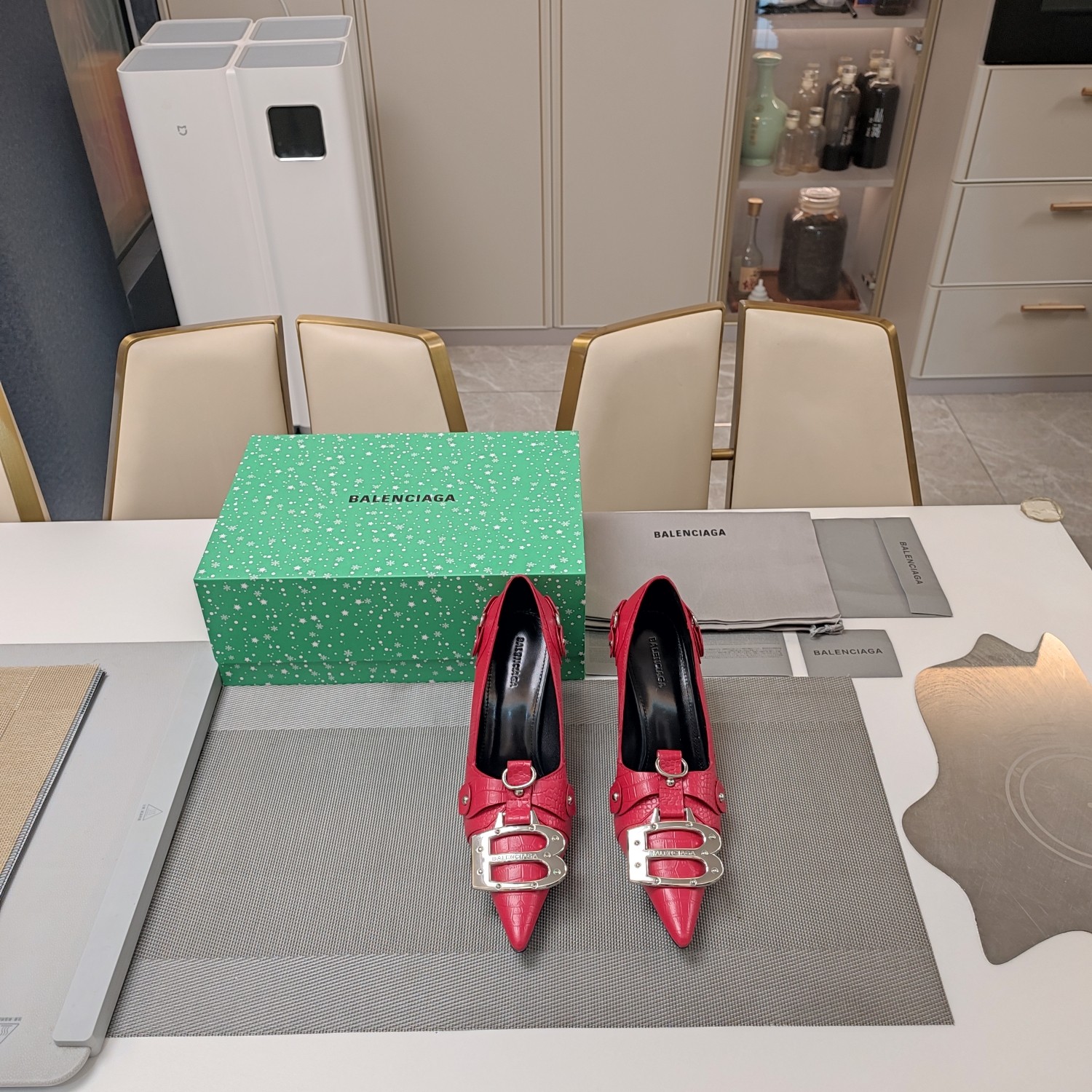 NO:236109,Balenciaga has a hit single model, grandly launched, and new products are on sale (show specialty customization). The official limited edition 