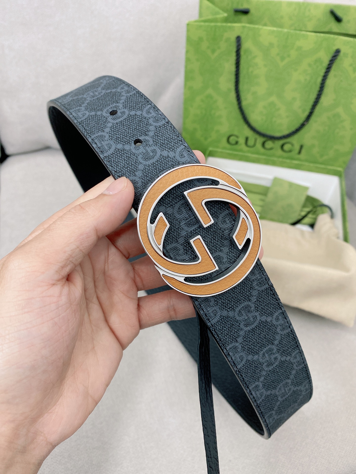 Gucci 代购级 古奇Gucci 男士腰带 2025早春系列透过现代视角焕新诠释品牌 元素