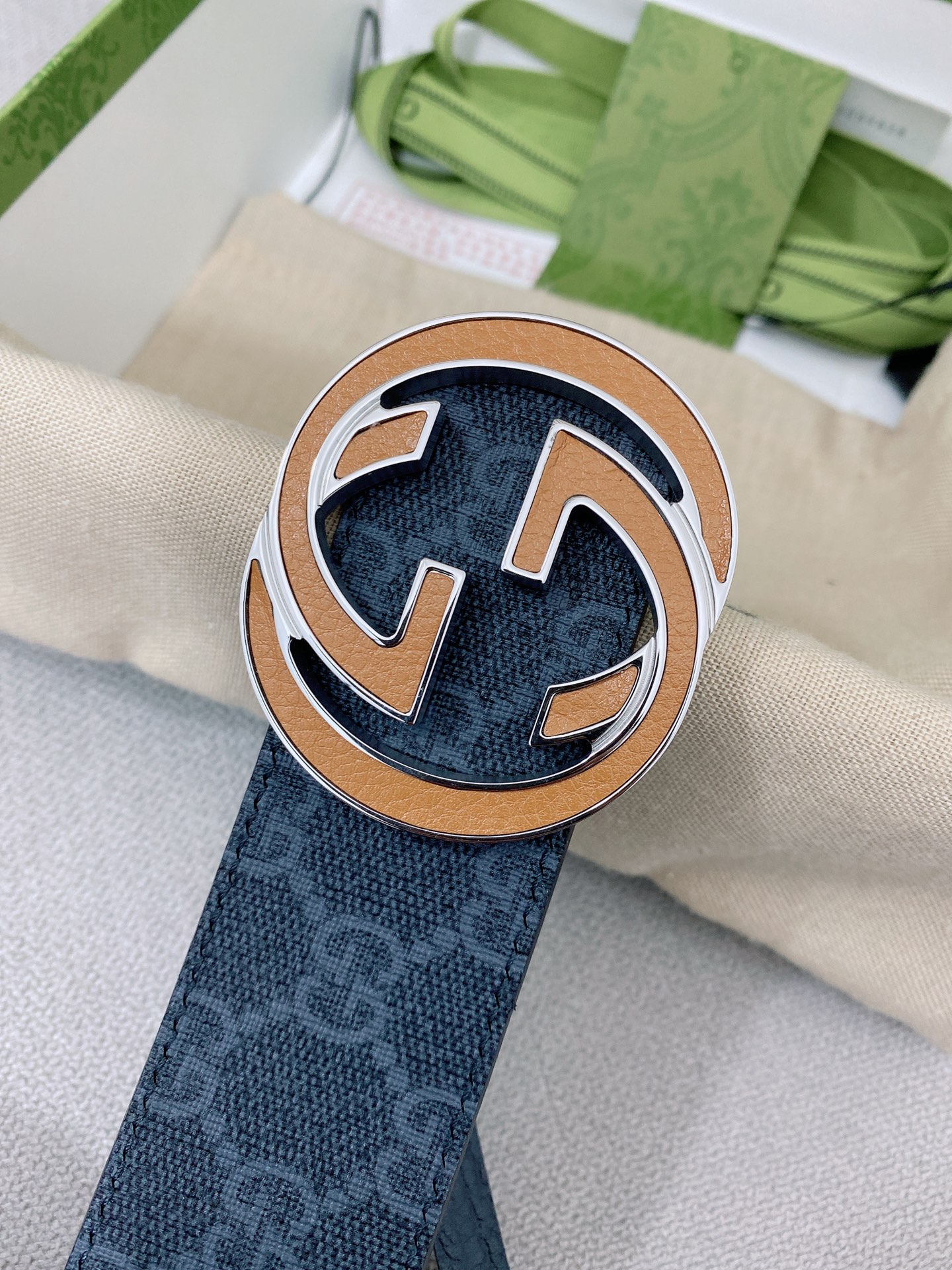 Gucci 代购级 古奇Gucci 男士腰带 2025早春系列透过现代视角焕新诠释品牌 元素