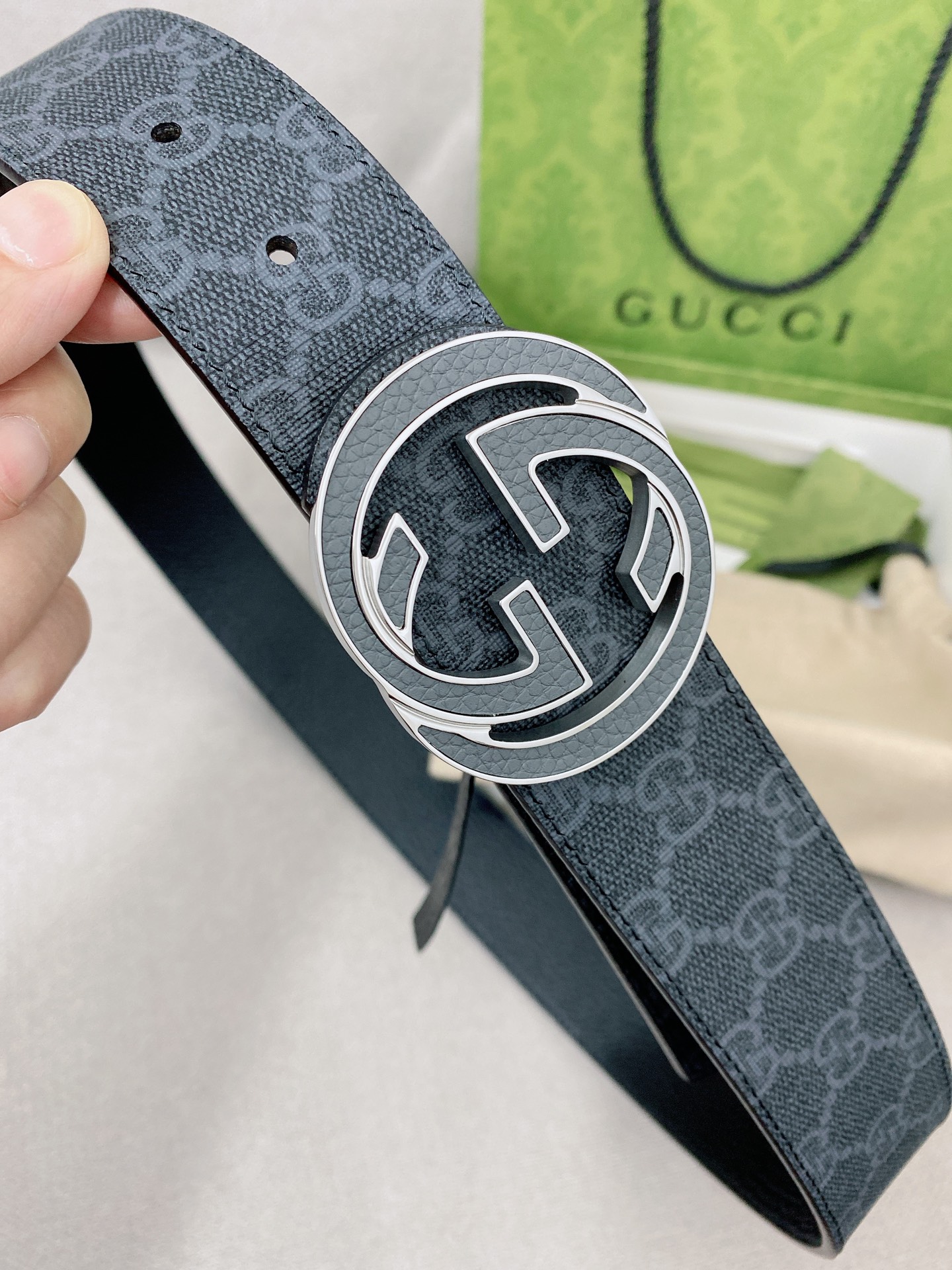 Gucci 代购级 古奇Gucci 男士腰带 2025早春系列透过现代视角焕新诠释品牌 元素