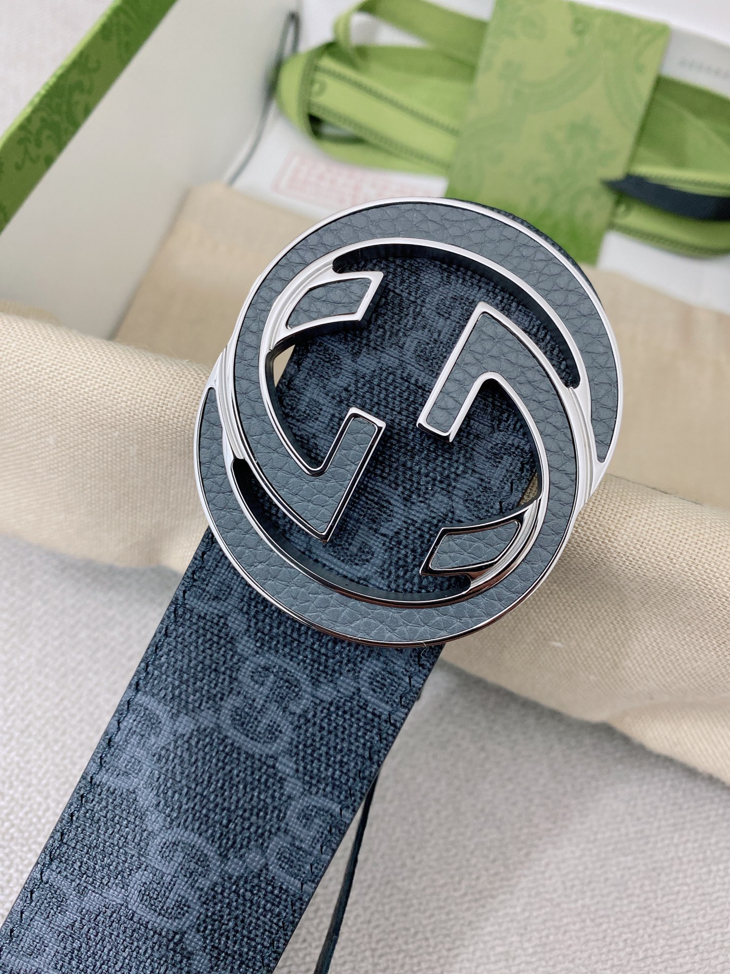 Gucci 代购级 古奇Gucci 男士腰带 2025早春系列透过现代视角焕新诠释品牌 元素