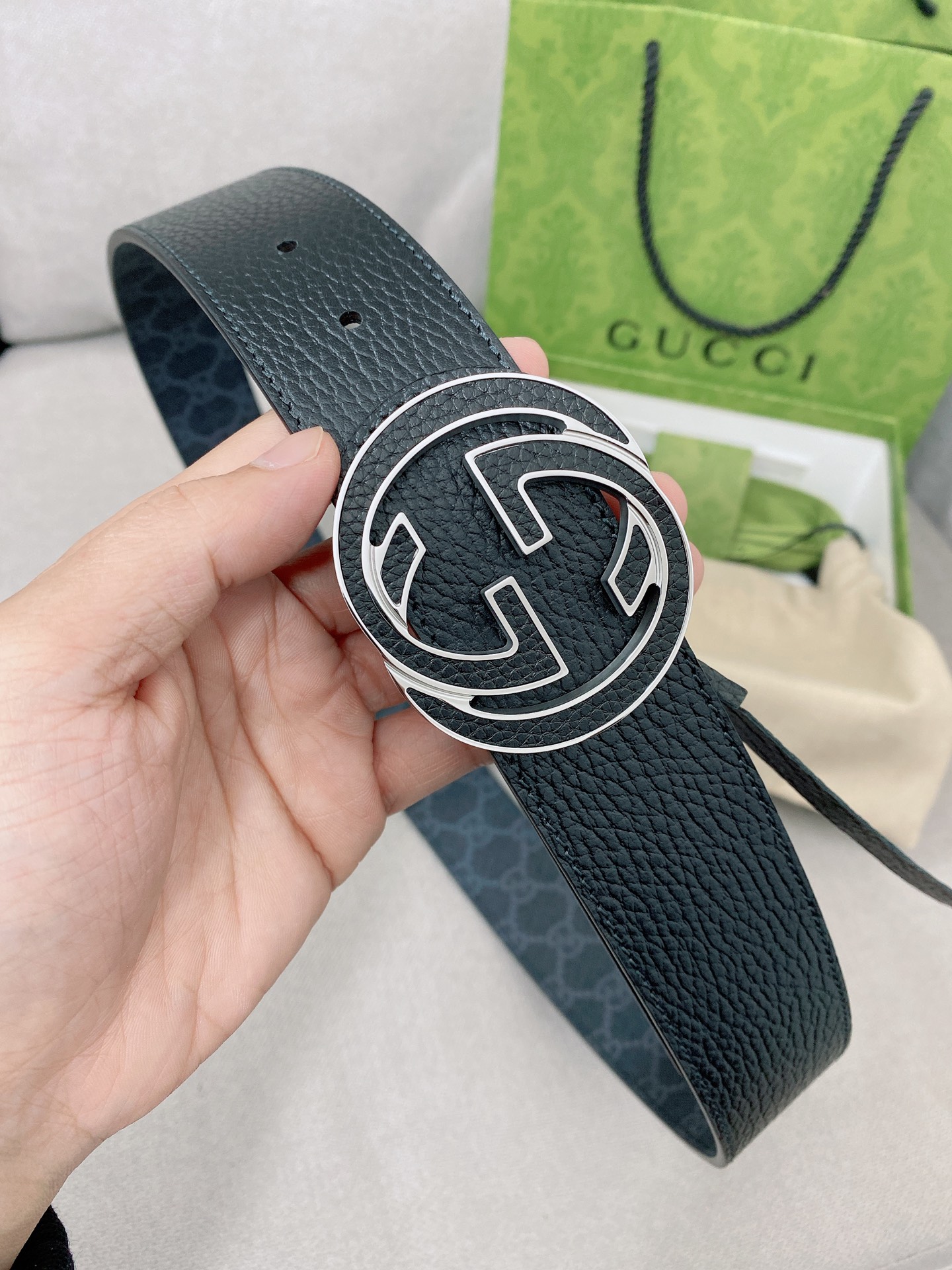 Gucci 代购级 古奇Gucci 男士腰带 2025早春系列透过现代视角焕新诠释品牌 元素