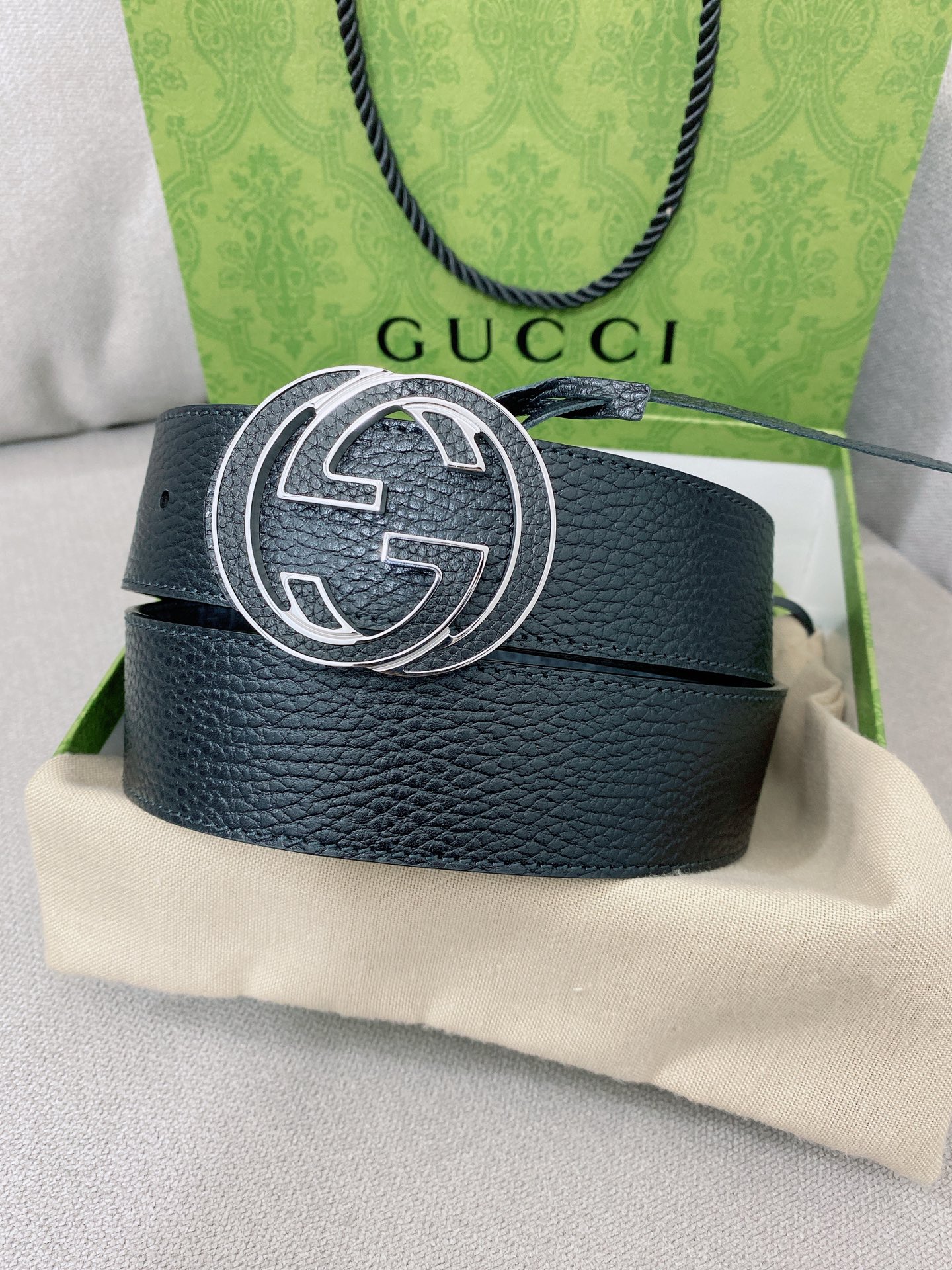 Gucci 代购级 古奇Gucci 男士腰带 2025早春系列透过现代视角焕新诠释品牌 元素