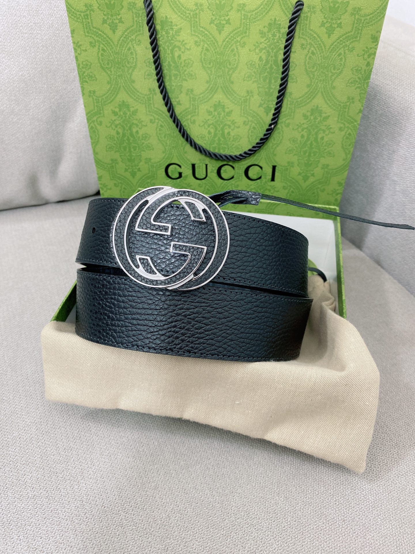 Gucci 代购级 古奇Gucci 男士腰带 2025早春系列透过现代视角焕新诠释品牌 元素