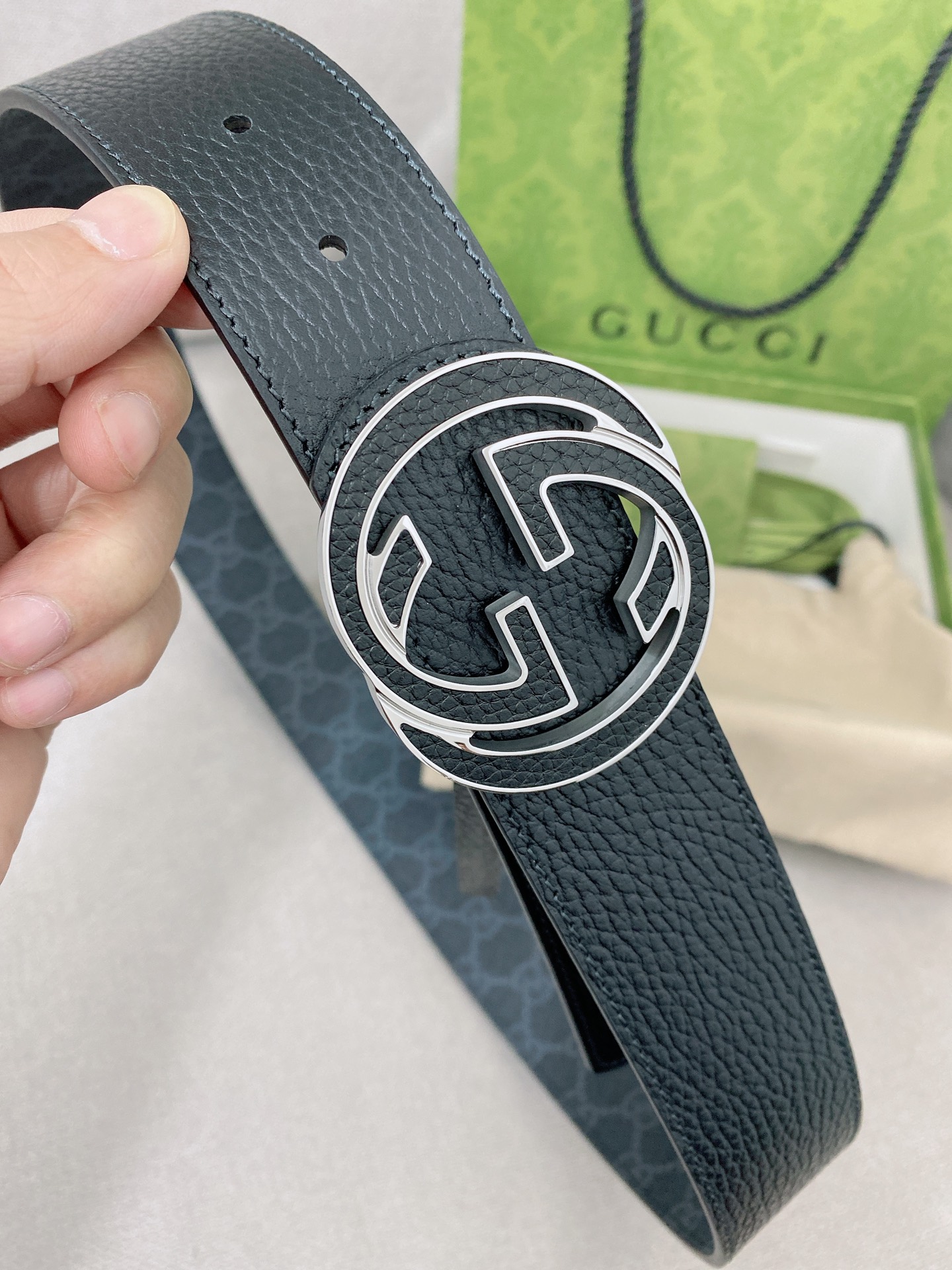 Gucci 代购级 古奇Gucci 男士腰带 2025早春系列透过现代视角焕新诠释品牌 元素