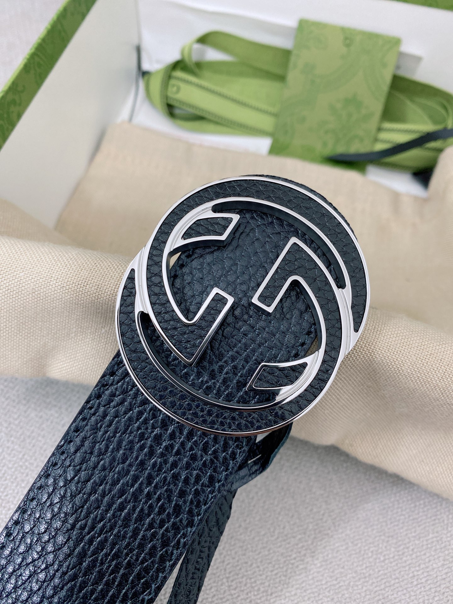 Gucci 代购级 古奇Gucci 男士腰带 2025早春系列透过现代视角焕新诠释品牌 元素