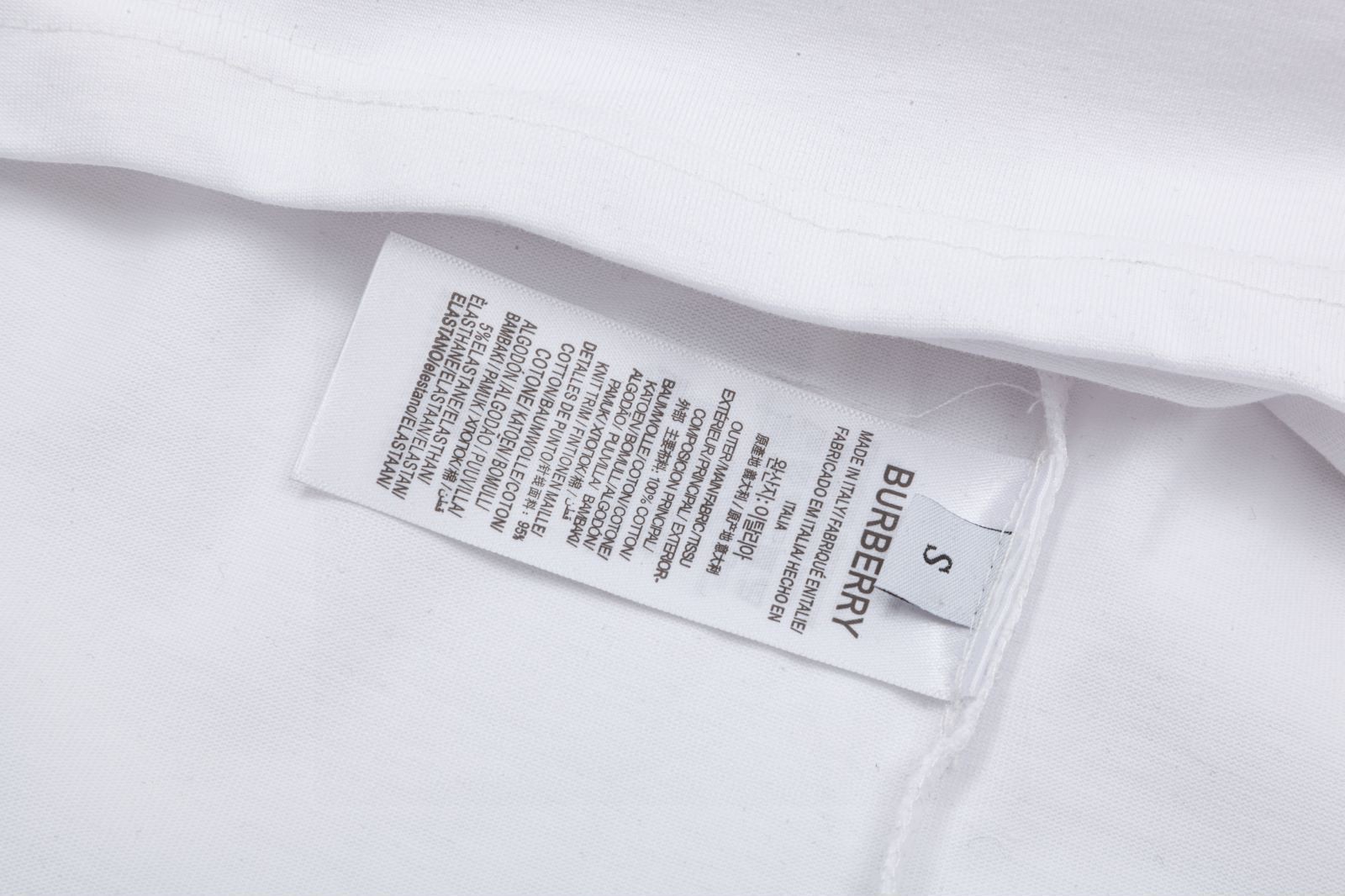 Burberry Deer Print Crew Neck Short Sleeve T-Shirt Unisex 6 a1740462183392 5445