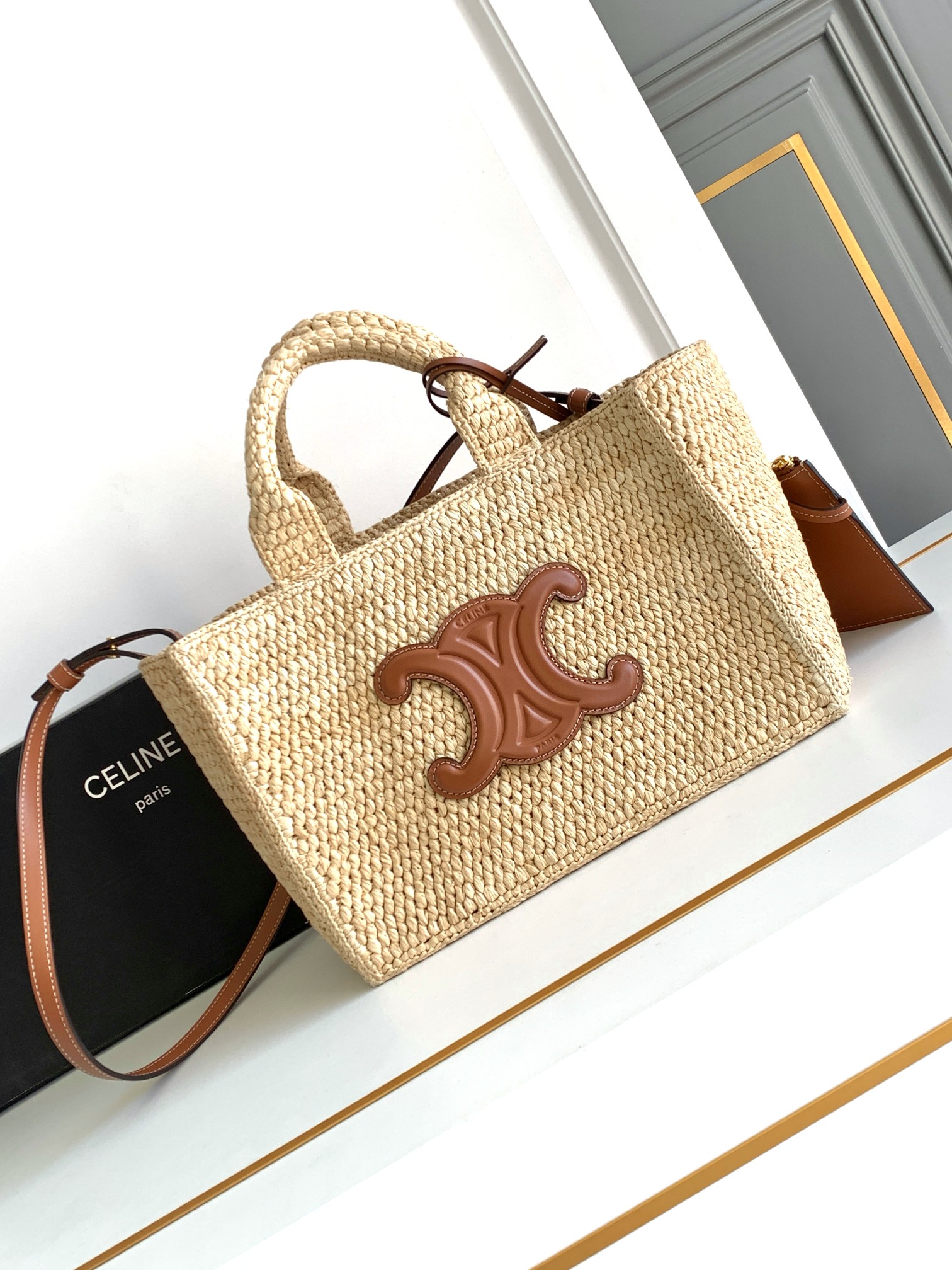 Celine Handtaschen Mini-Taschen Gold Weben Rindsleder Stroh gewebt Sommerkollektion Cabas Thais