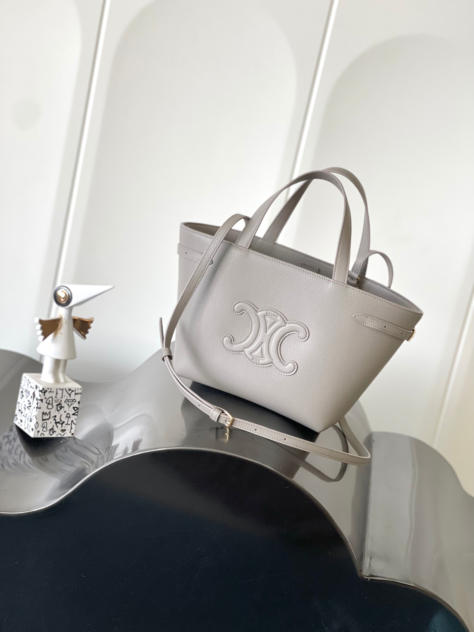 Celine 25ss mini anins grainy gray