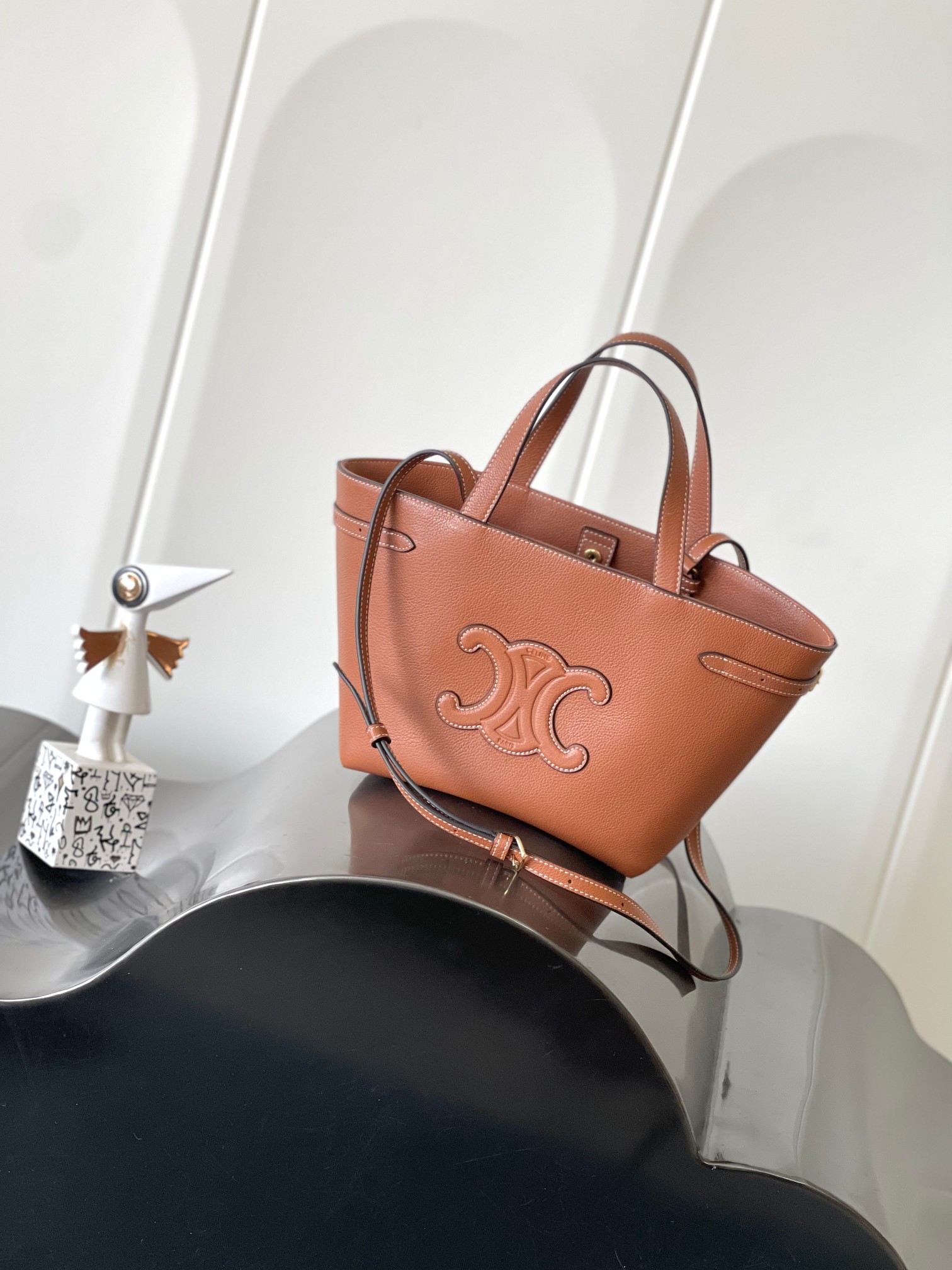 Celine 25ss mini anins grain brown