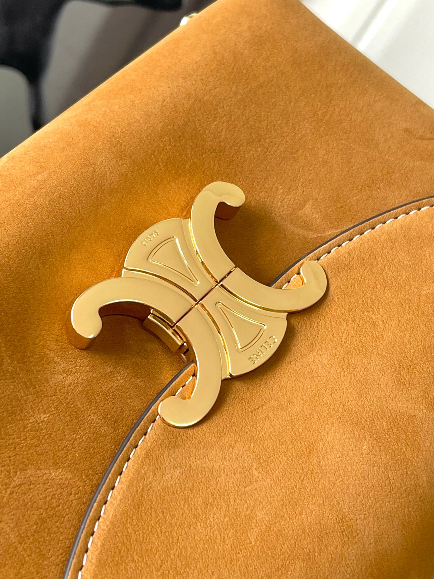 Celine Teen Nino Handbag in Tan Grained Calfskin with Triomphe Closure 7 a1755080474397 5003