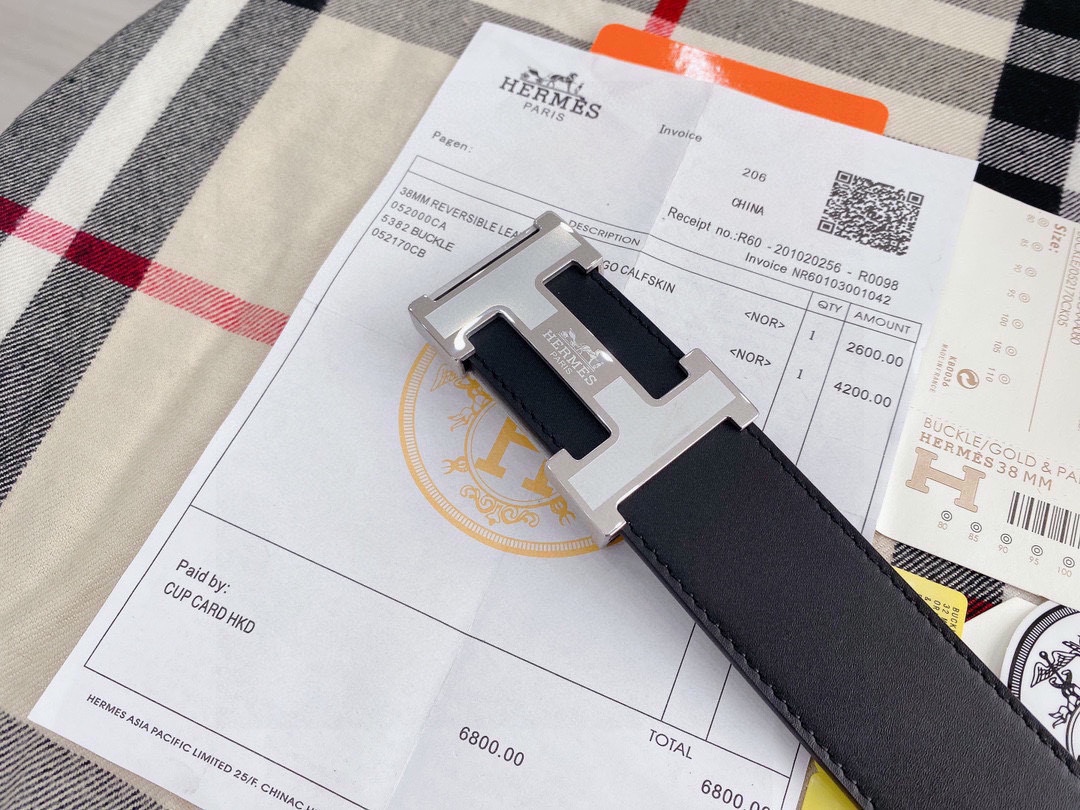 Alternative view of Hermes Belt 12659