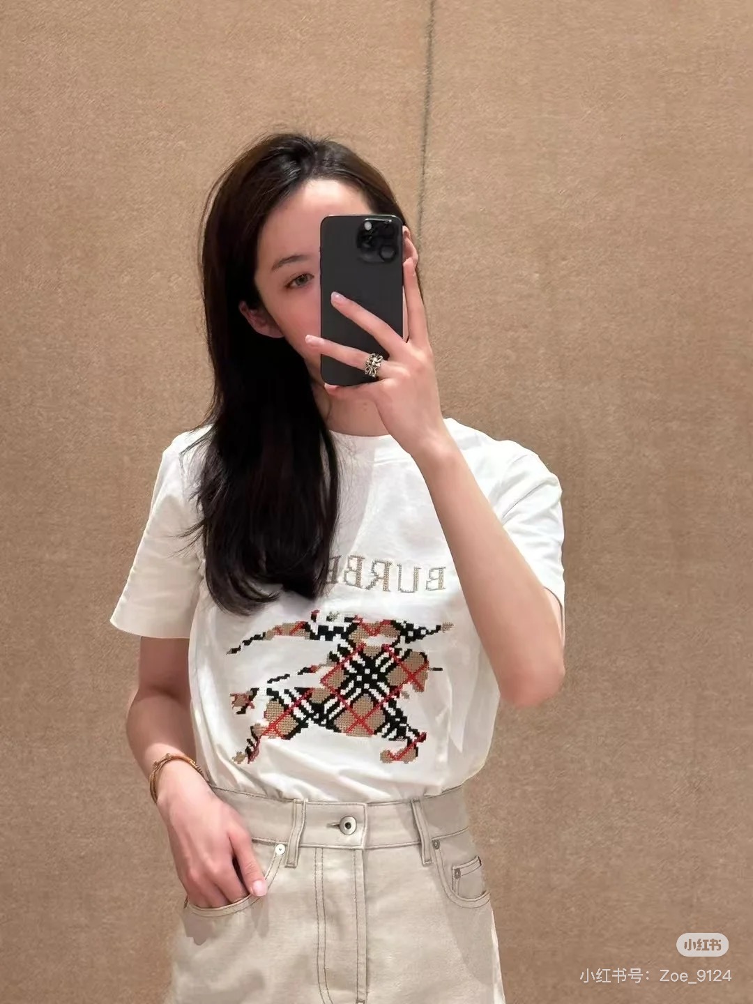 Burberry Embroidered Horse Graphic Tee, Short Sleeve Crewneck T-Shirt 2 i1745246546203 2227 0 1