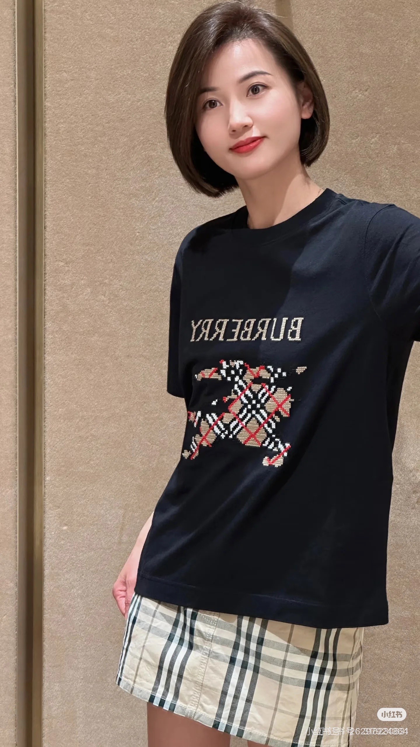 Burberry Embroidered Horse Graphic Tee, Short Sleeve Crewneck T-Shirt 5 i1745246546382 1068 0 4