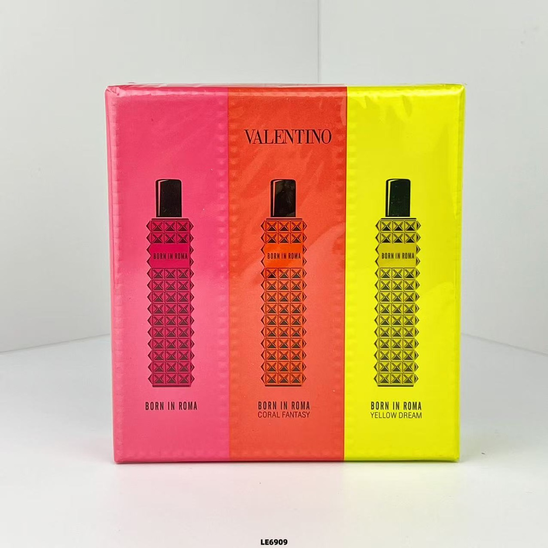 ¡75! Perfume Valentino明星 set de tres piezas 🔜 foto real 📸 en stock❗️ Incluye: 15ml*3. Con pulverizador❗️ Aromas: Punk…