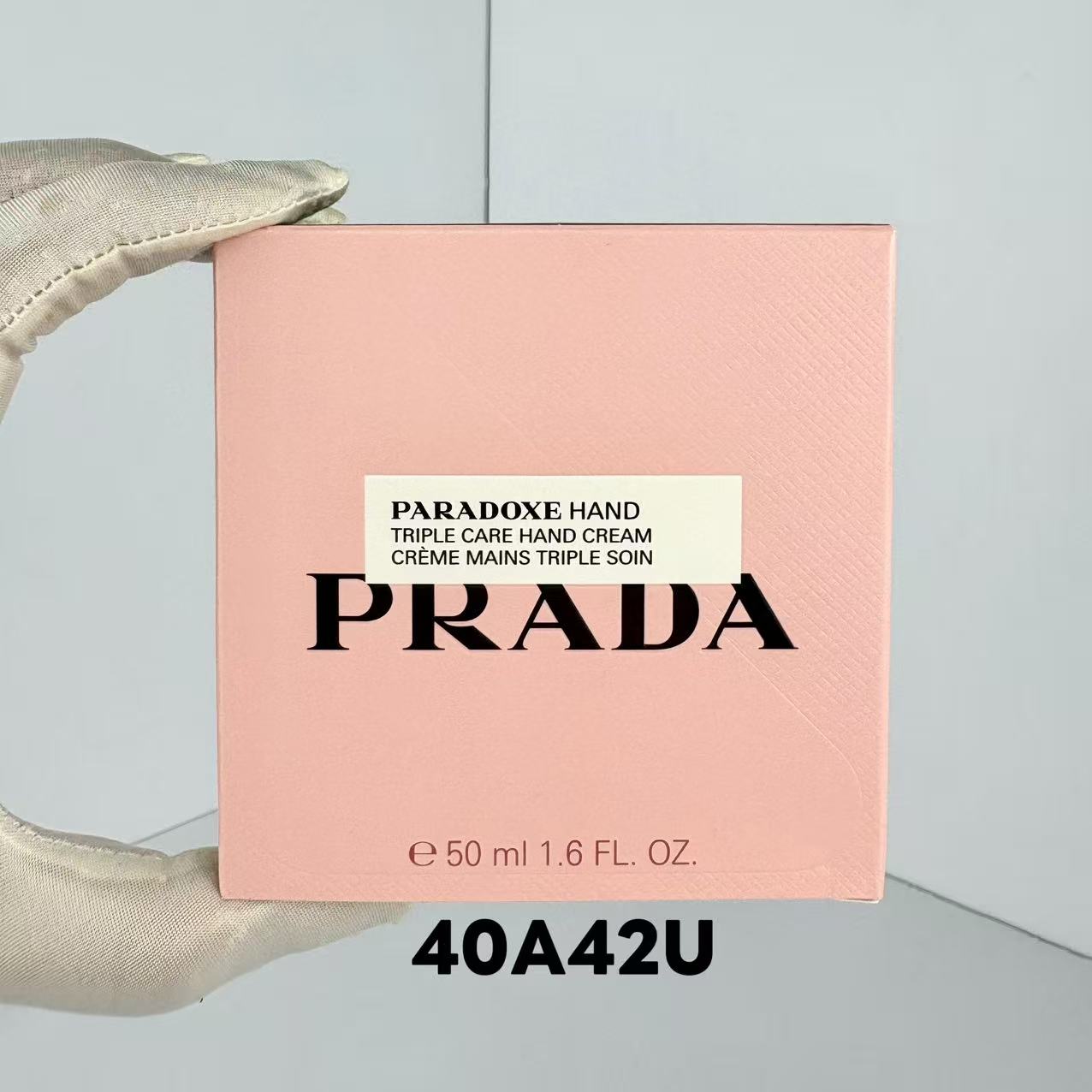 26! (Order note: Prada Pink Hand Cream) ✍️ Prada Prada I Am Unpredictable Hand Cream 50ml/Pink 🔜40A42U code ✔️ Prada P…