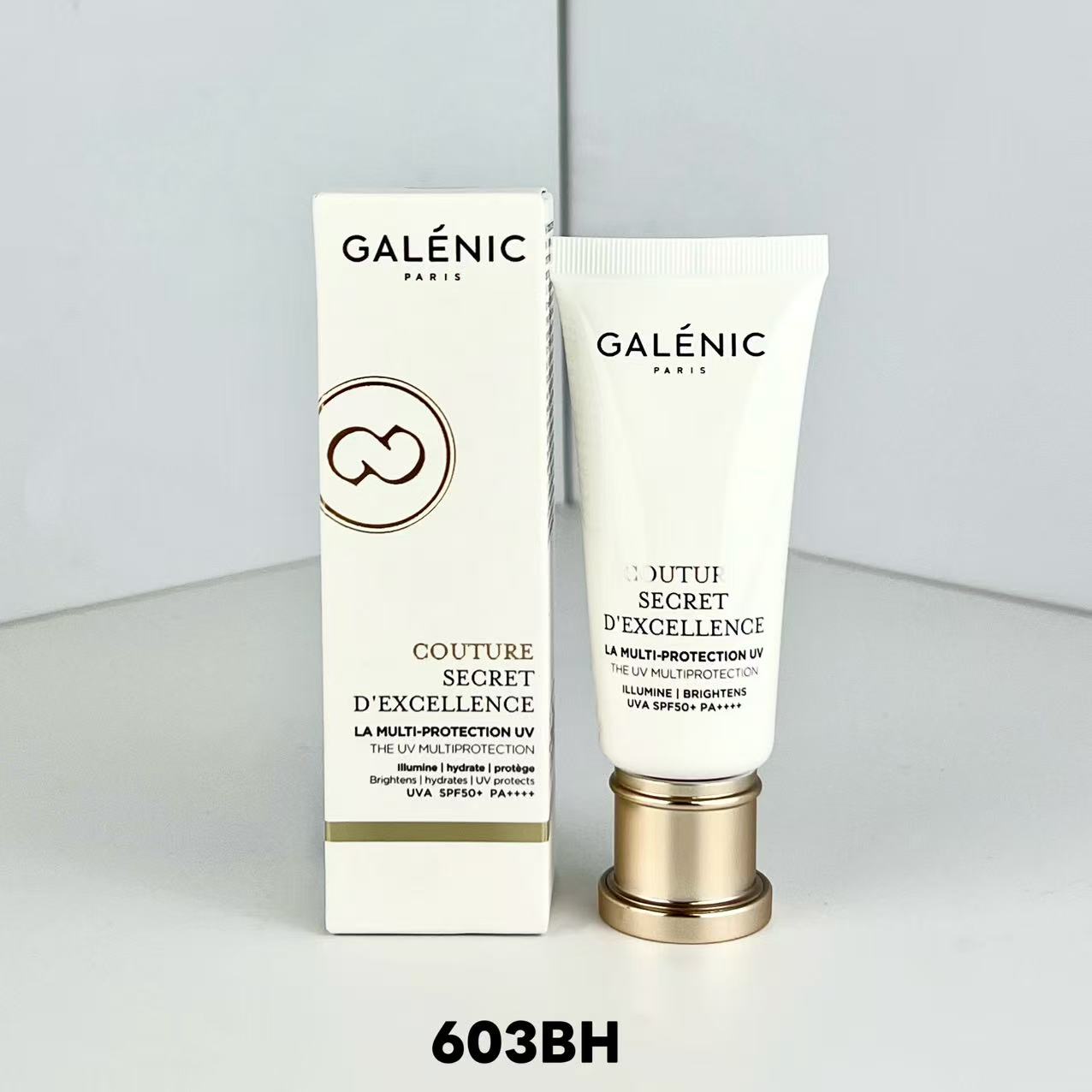 45! (Nota del pedido: protector solar Clarins) ✍️Esencia protectora solar Clarins 30ml🔜Con autenticación, etiqueta en …