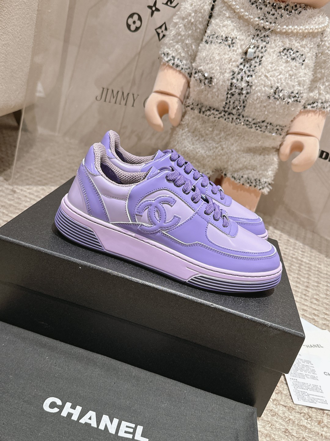 NO:234861,Chanel 25A latest model full leather panda color scheme small white shoes casual sports shoes skateboard shoes original purchase and development Making goods Xiaoxiang C home counter another super big hit, the love of internet celebrity bloggers and ladies, various praises from social platforms, popular super high texture and breathable super spring and summer, seeing this issue can always evoke the girl's inner demand for fashion Latest genuine leather material Classic black and white color scheme Full of fashionable feeling on the feet Easy to take care of Fabric: Original custom imported cowhide material Inner breathable net Sole original mold opening TPU anti-slip sole Size: Women's model 35-40, casual shoes/sports shoes, chanel, chanel, chanel, chanel, chanel, chanel, chanel, chanel, sneakers, cowhide19860909Chanel香奈儿25A最新款 全皮 熊猫配色 小白鞋 休闲 运动鞋 滑板鞋 原版购入开发 做货 小香 C家 专柜又一超级大爆款,网红博主小姐姐们的挚爱,社交平台的各种夸赞,人气超高质感透气超级春夏,看到这期总能唤起少女内心对时髦的诉求 最新真皮材质 经典黑白配色 上脚时髦感十足 容易打理 面料: 原版定制进口牛皮材质 内里透气网里 鞋底原版开模TPU防滑大底 Size: 女款35-40,休闲鞋/运动鞋,chanel,chanel,chanel,sneakers,cowhide,Women's Shoes