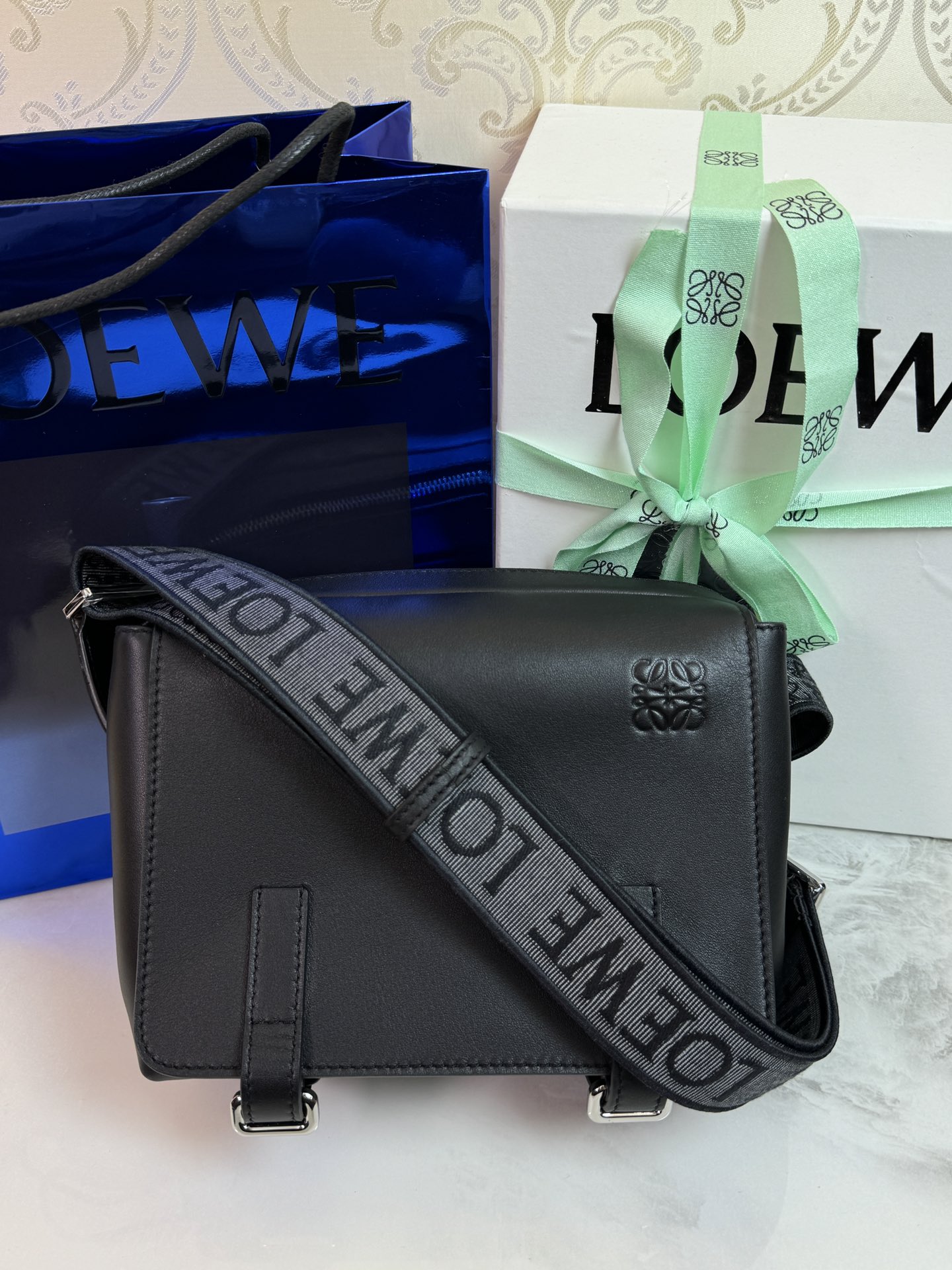 LOEWE Sac bandoulière Pebble taille moyenne - Qualité supérieure