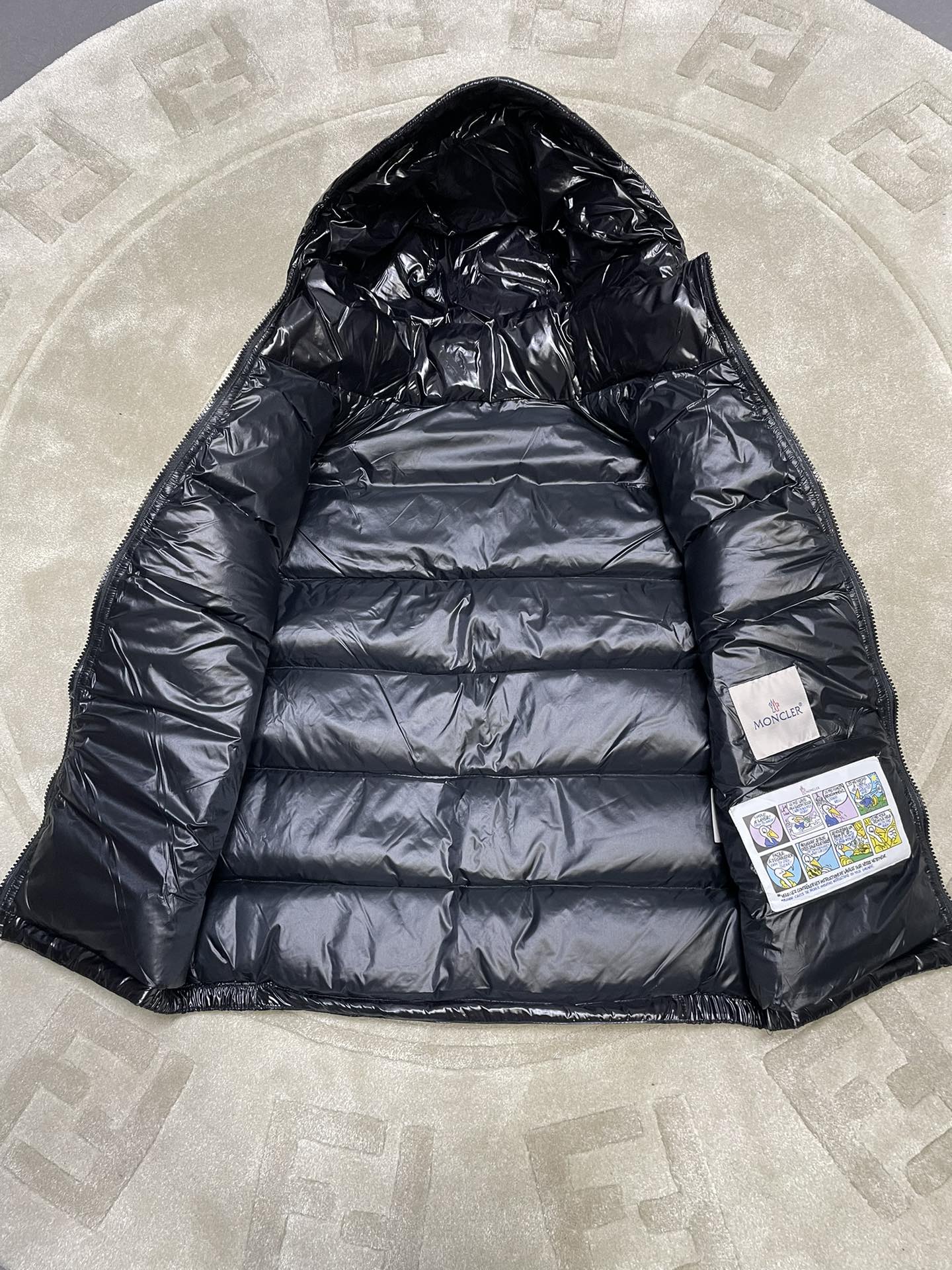 MONCLER 蒙口 情侣款高版本连帽羽绒马甲背心 6