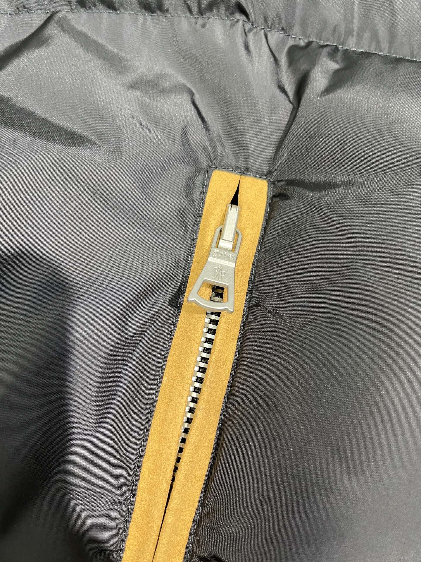 Moncler x Palm Angels コラボ 短款羽绒服